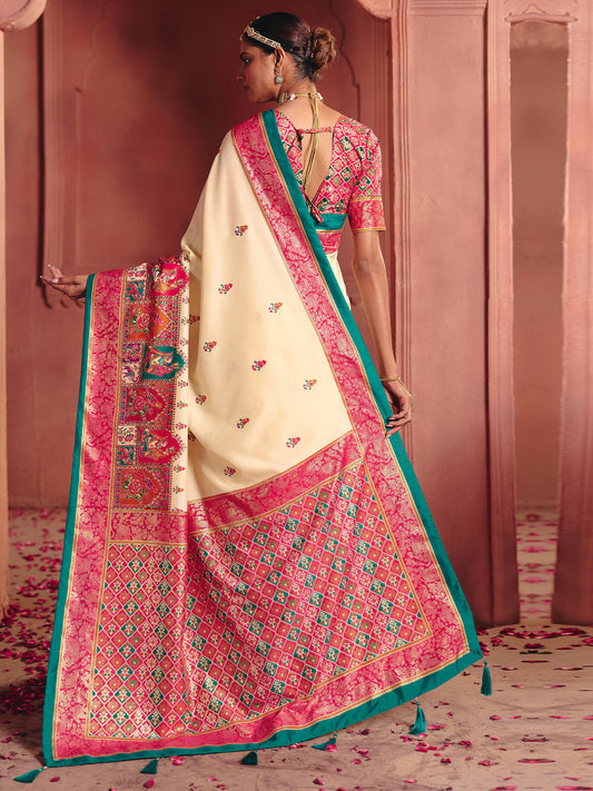 Ivory & Pink Patola Silk Saree with Teal Border | Bridal Wedding Saree