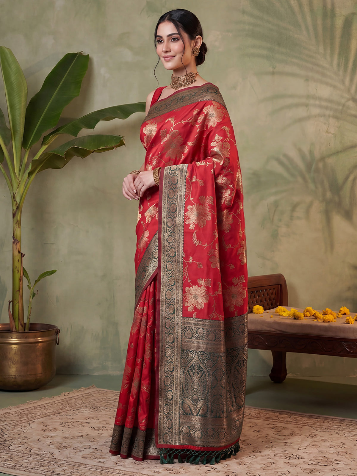 Red Silk Blend saree – detail view 3