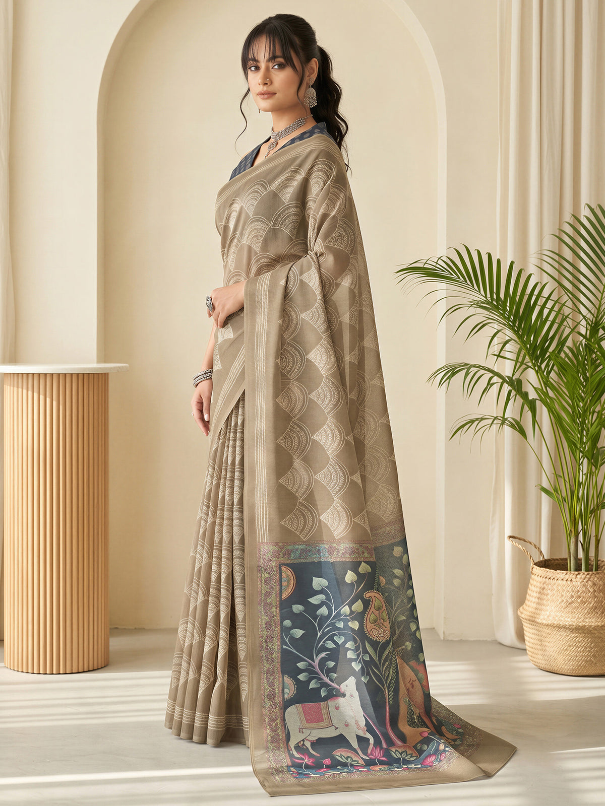 Beige Linen Blend saree – detail view 2