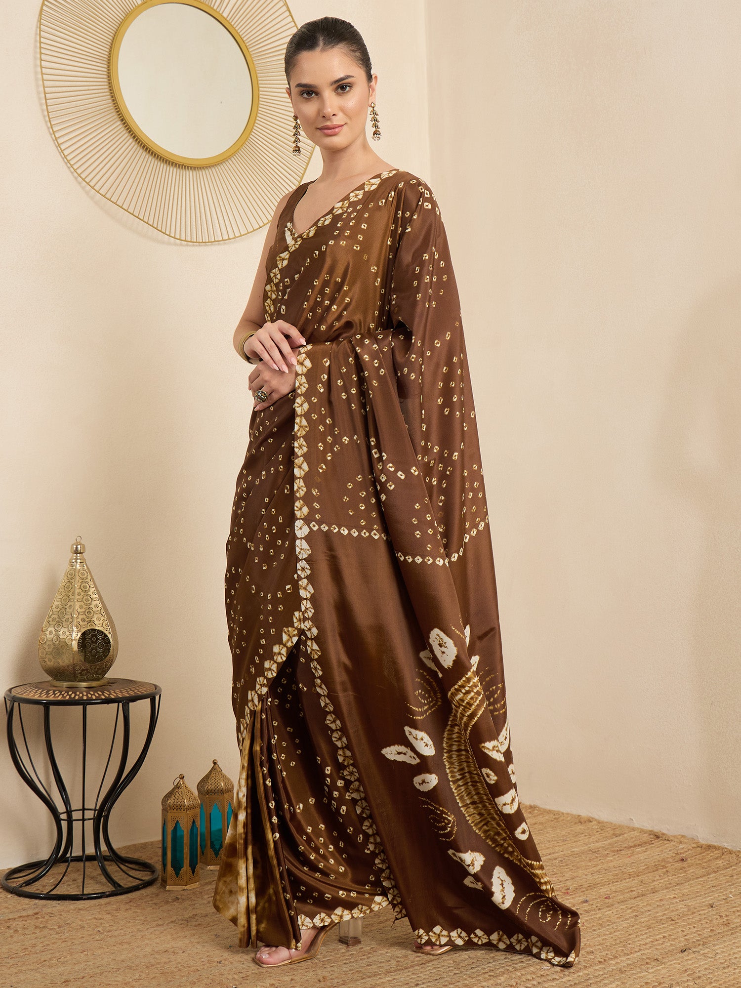 Brown Crepe saree – detail view 2
