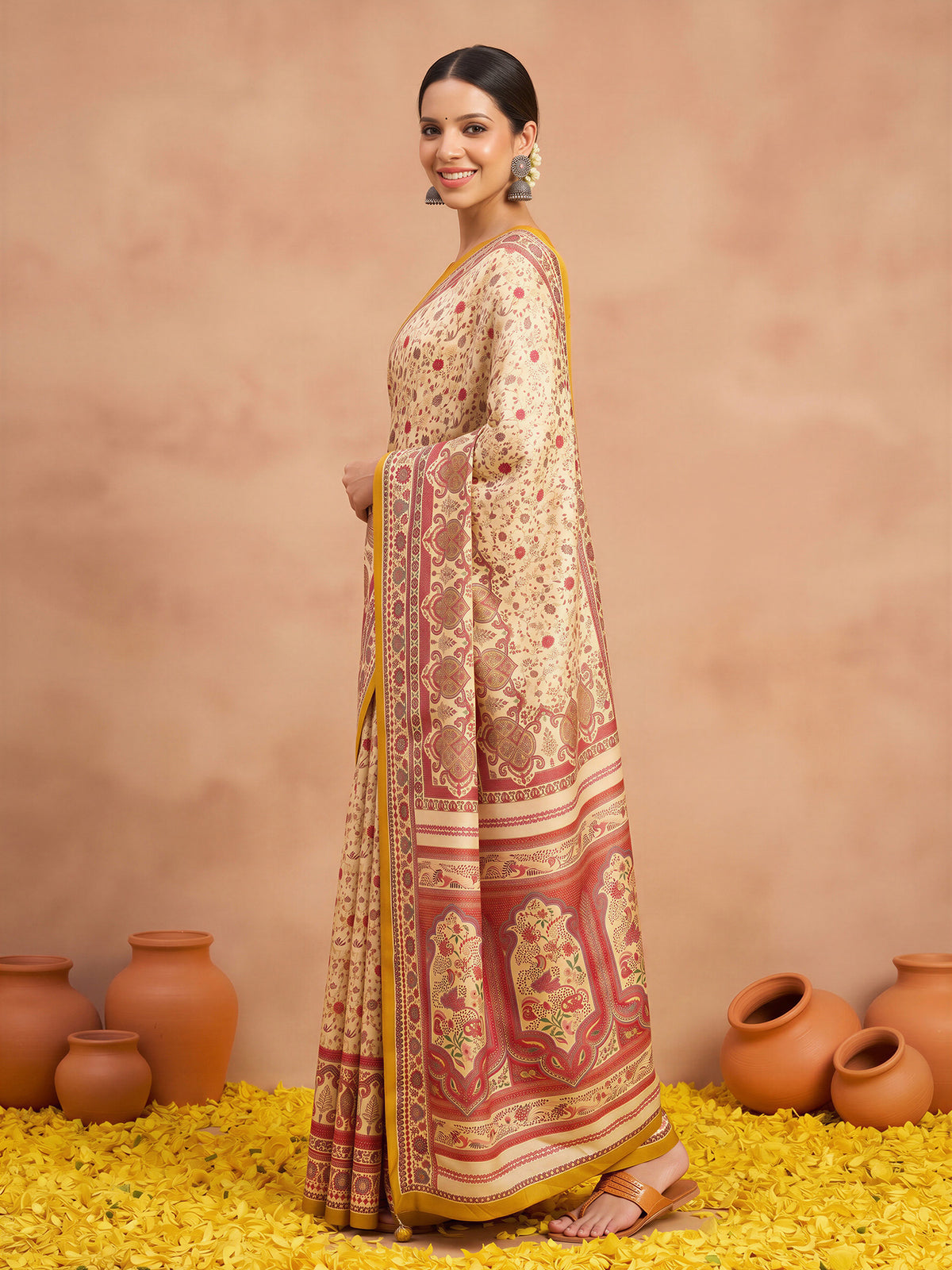 Cream Silk Blend saree – detail view 2
