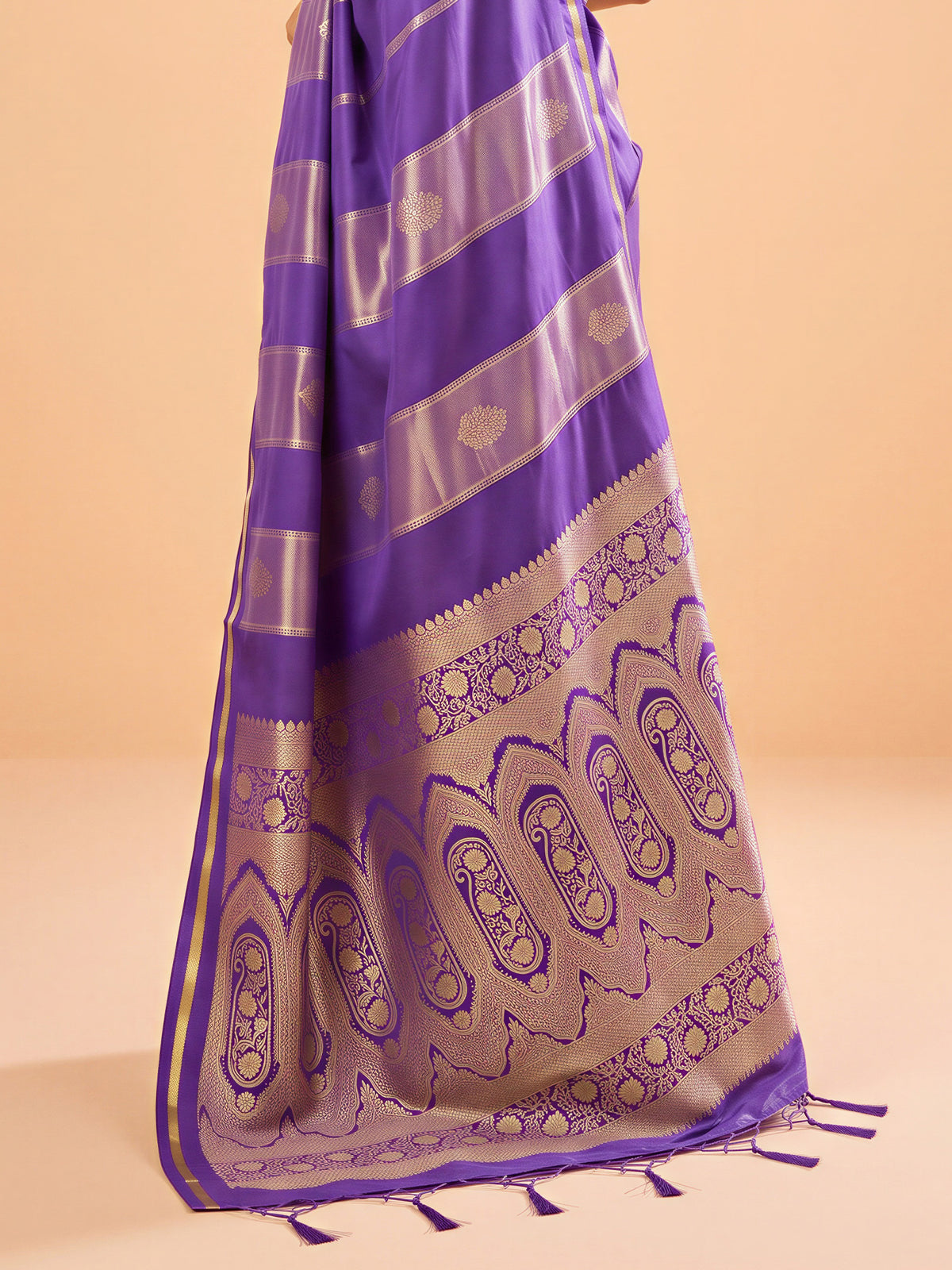 Purple Satin saree – detail view 5