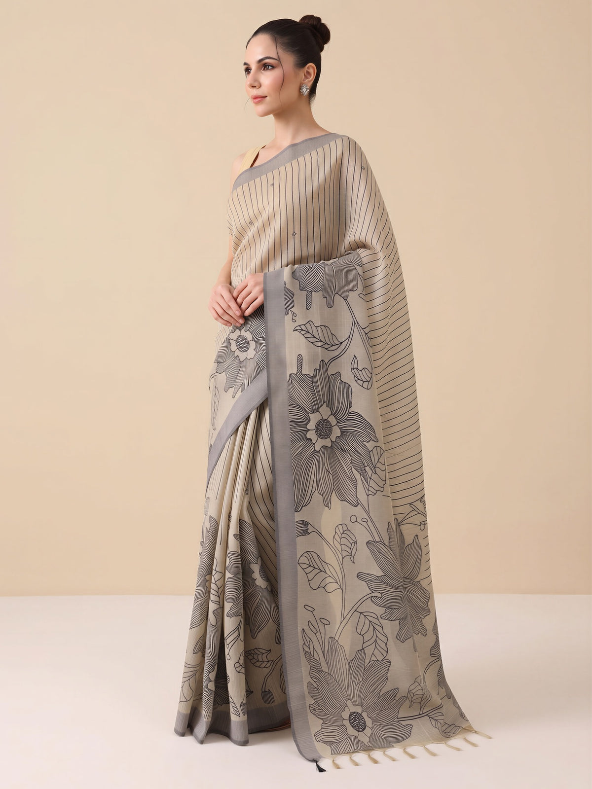 Beige silk blend saree view 2