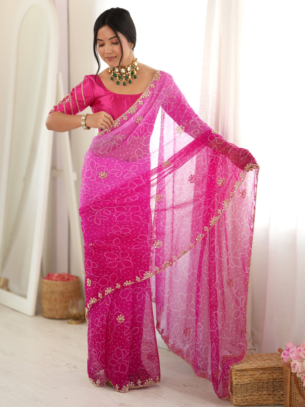 Pink georgette saree view 2