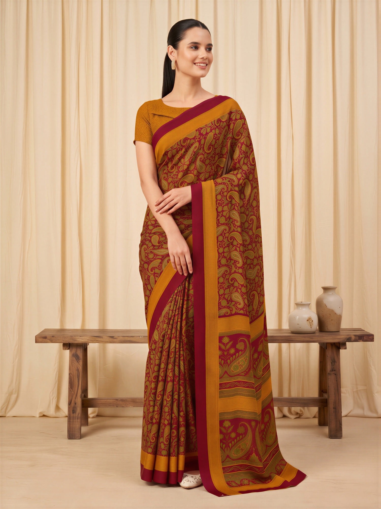 Maroon Crepe saree – detail view 2
