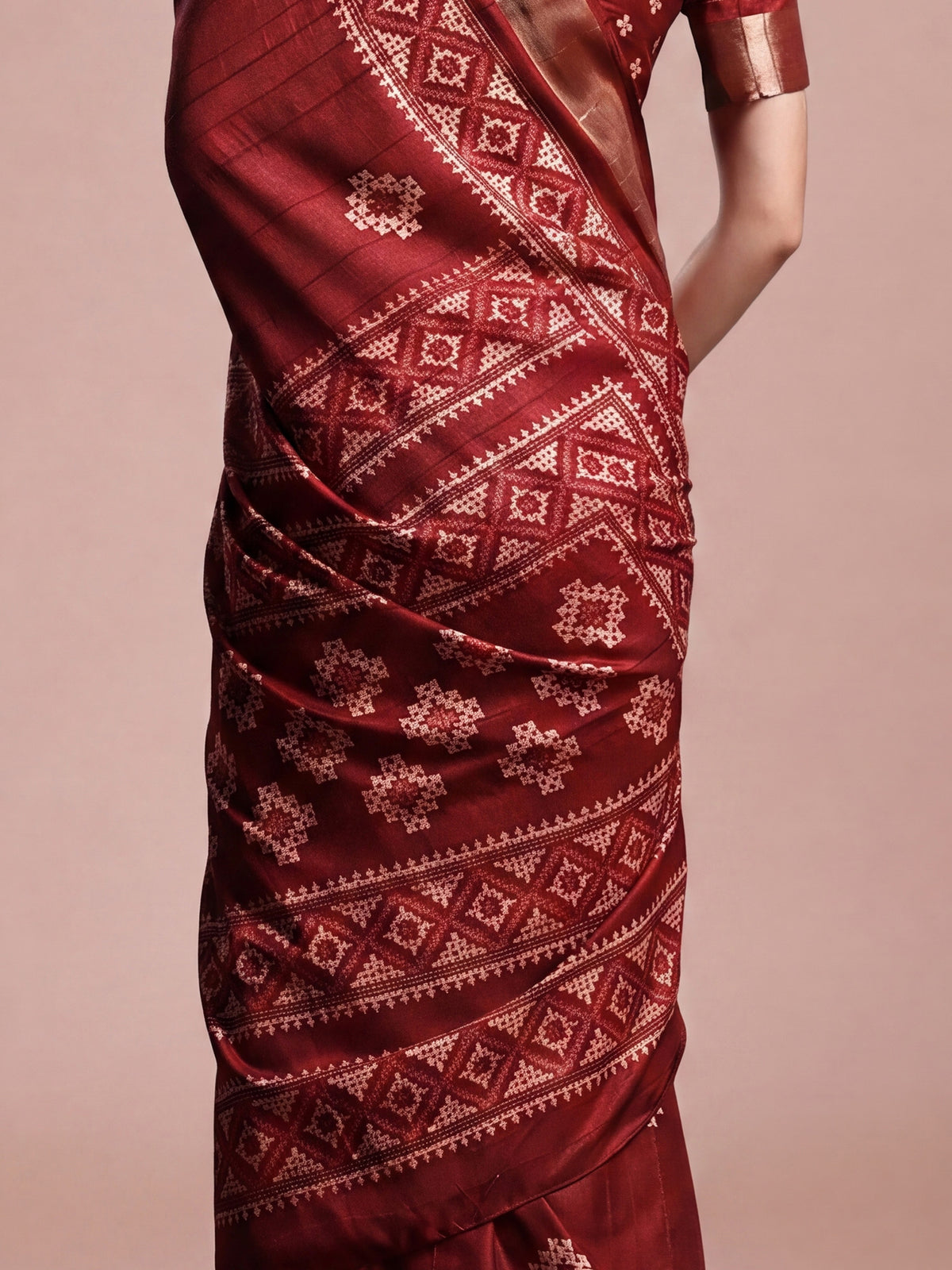 Maroon Silk Blend saree – detail view 5