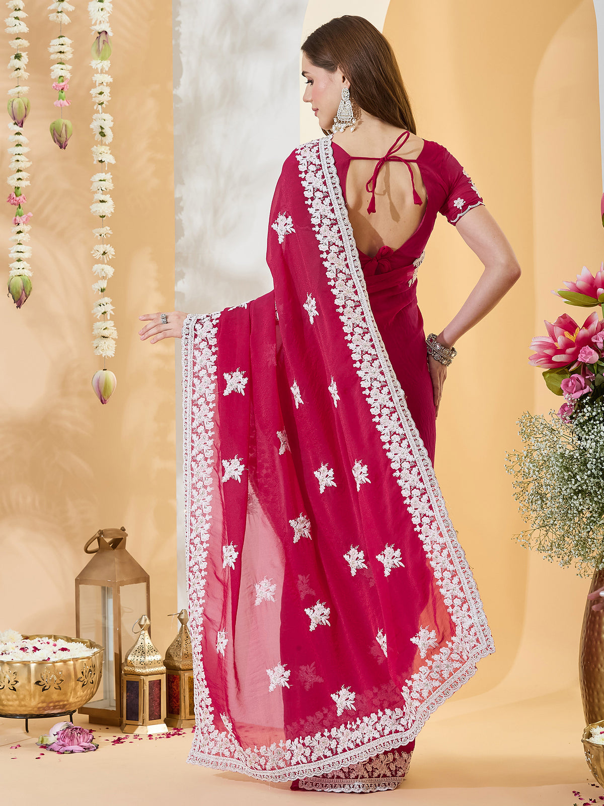 Pink Georgette saree – detail view 1