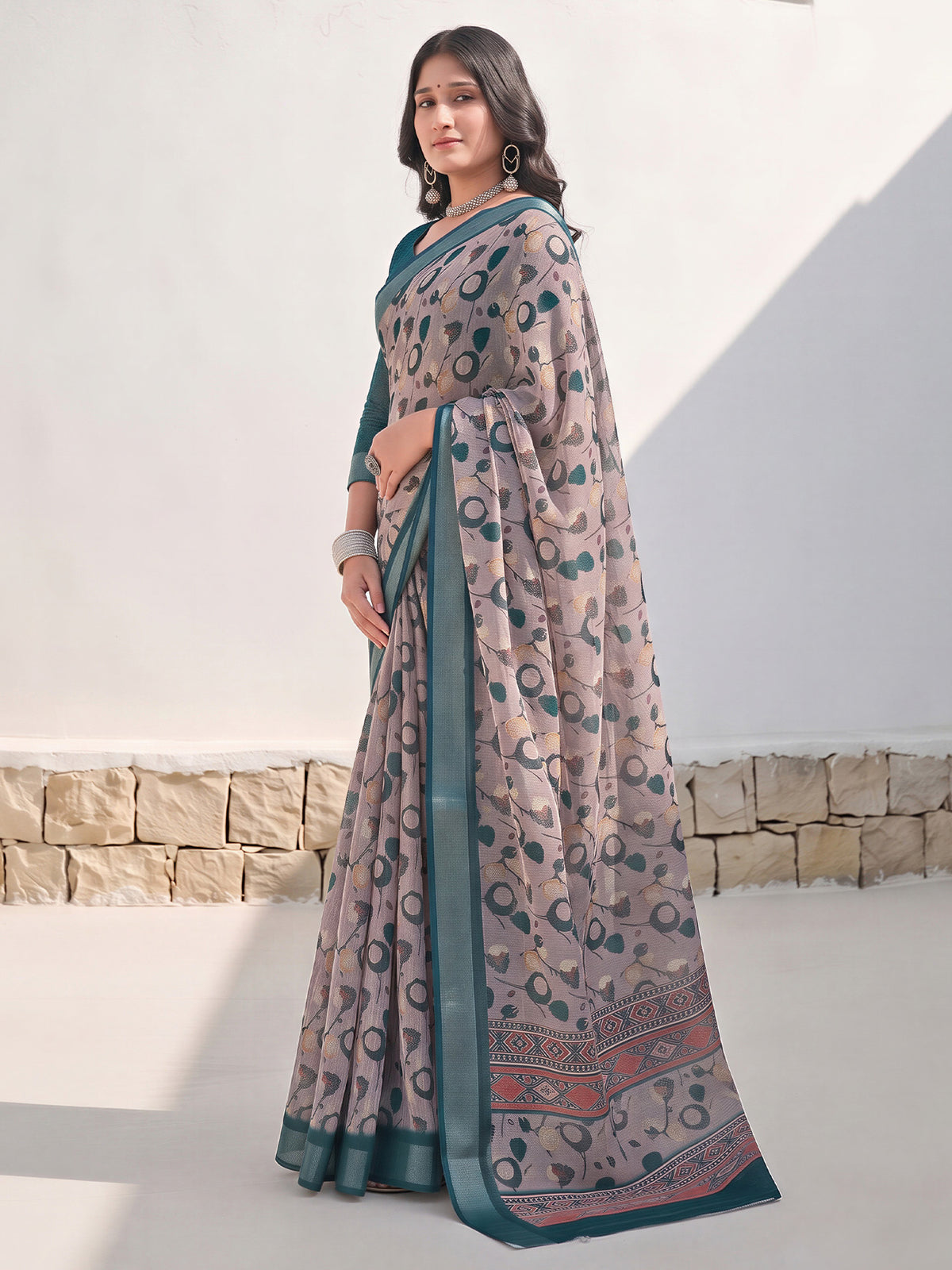 Taupe Cotton Linen saree – detail view 2