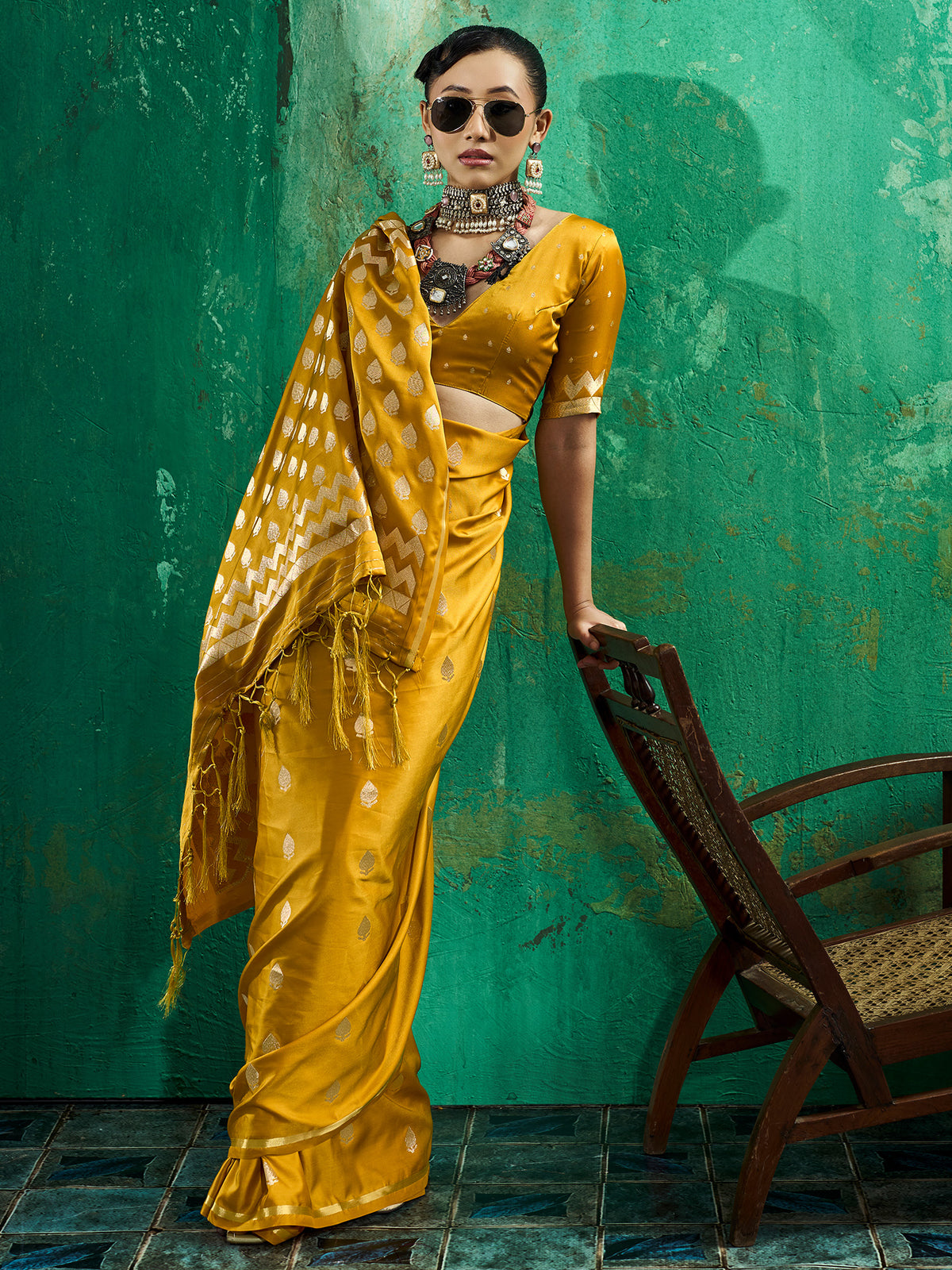 Yellow Satin Silk saree – detail view 2