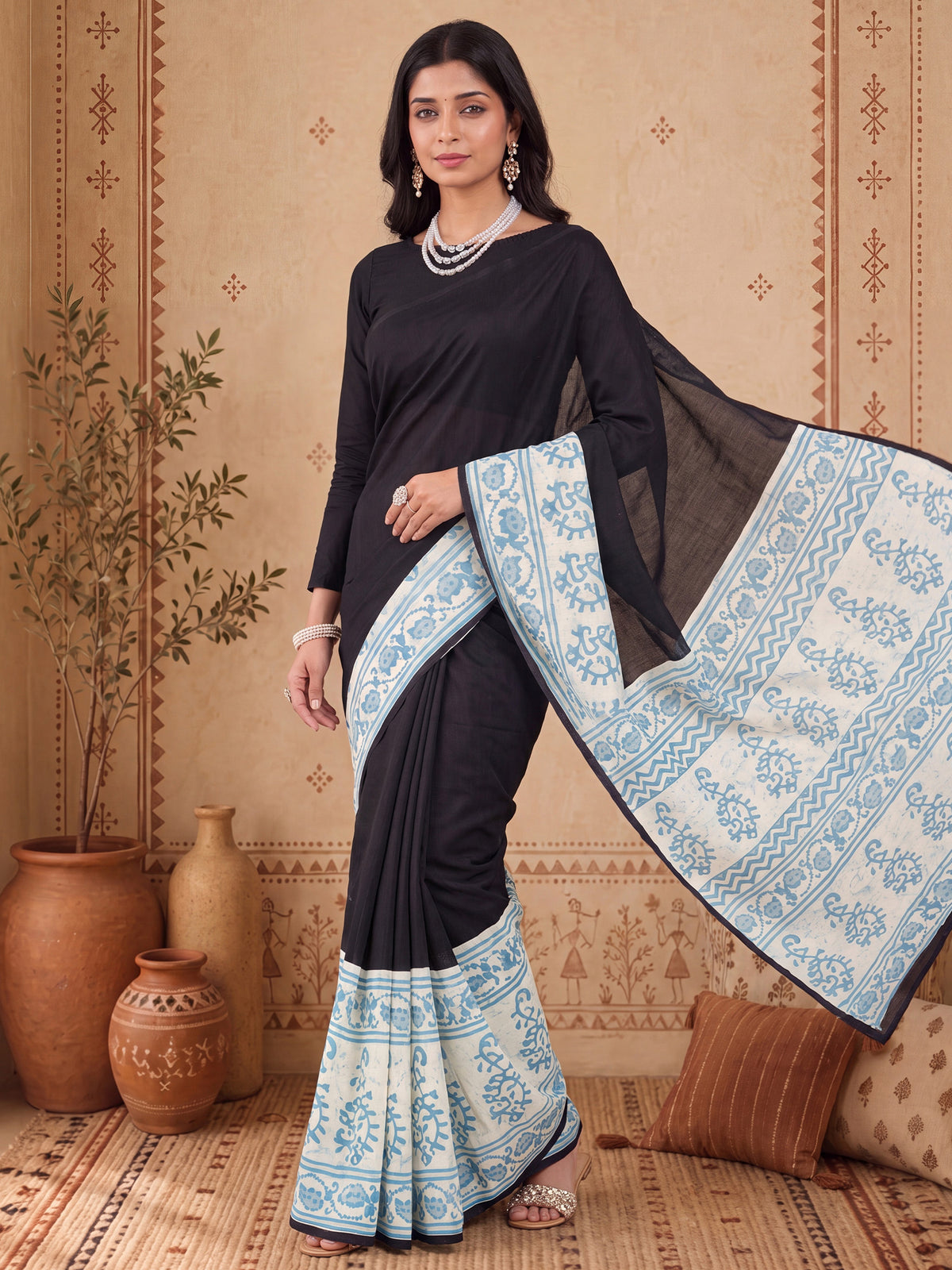 Black Bhagalpuri Silk saree – detail view 2