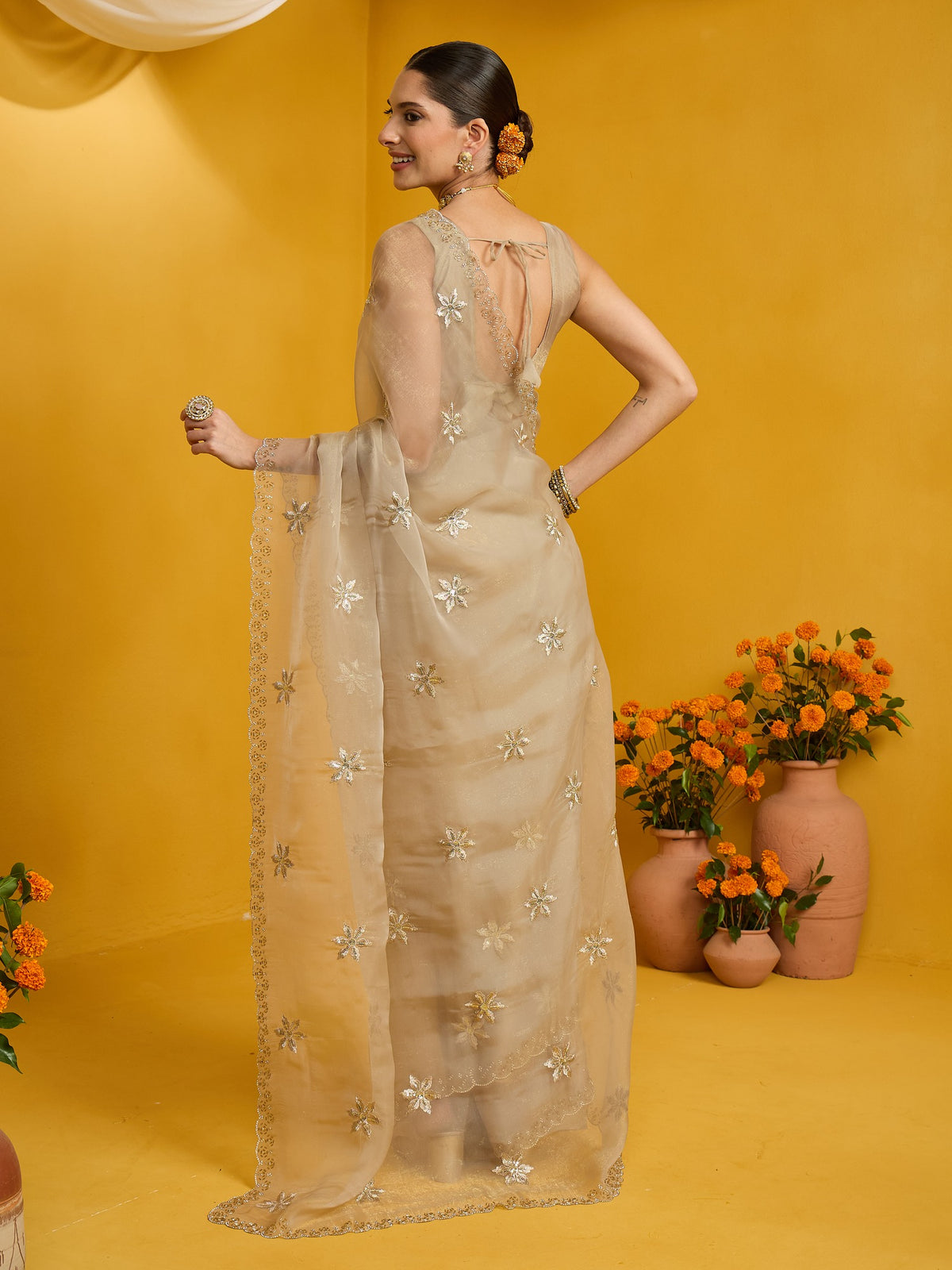Beige Pure Georgette saree – detail view 6