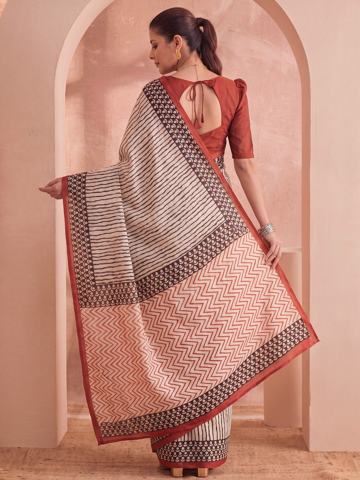 Off White Bhagalpuri Silk saree – detail view 1