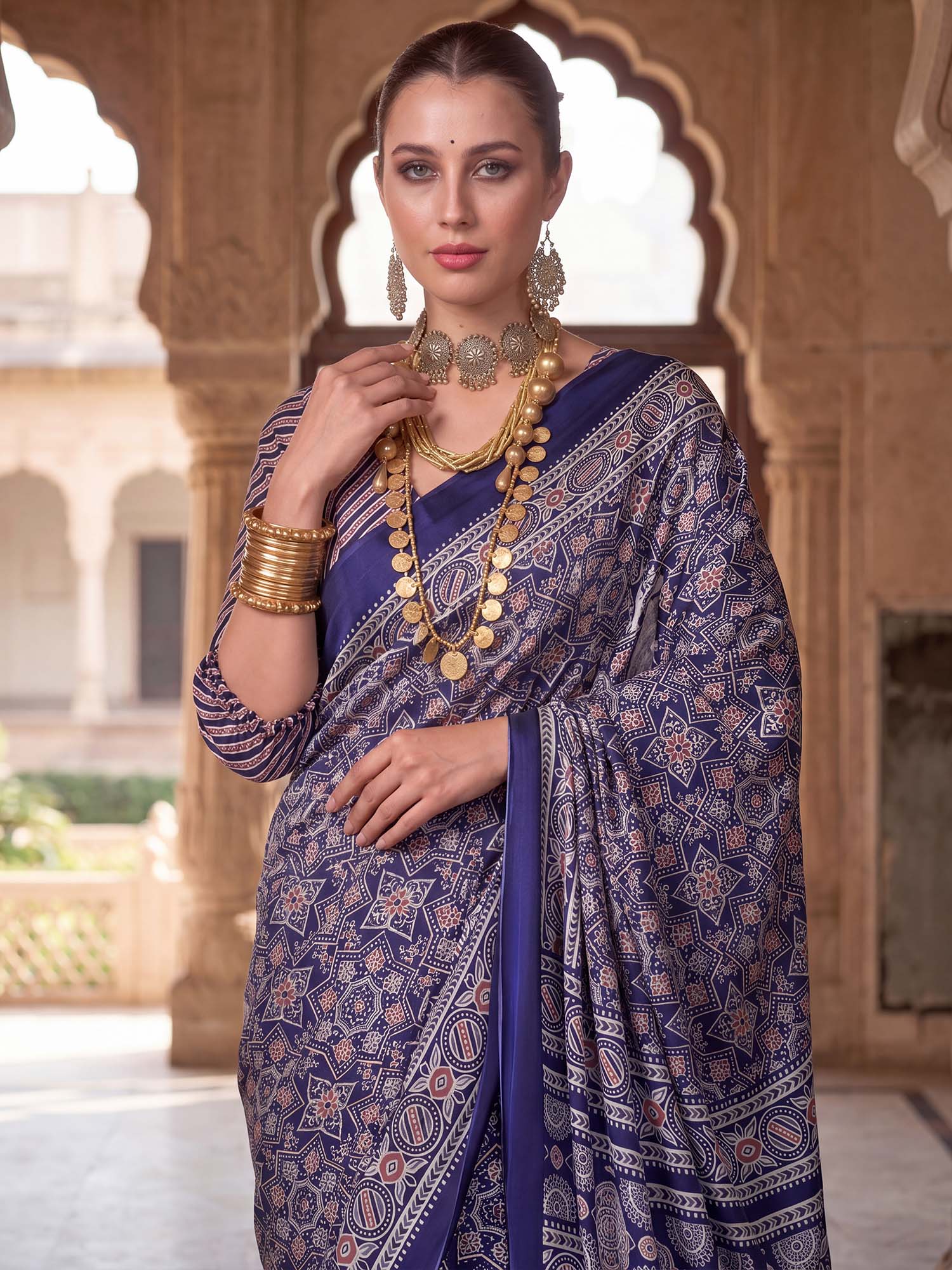 Navy Blue Crepe saree – detail view 4