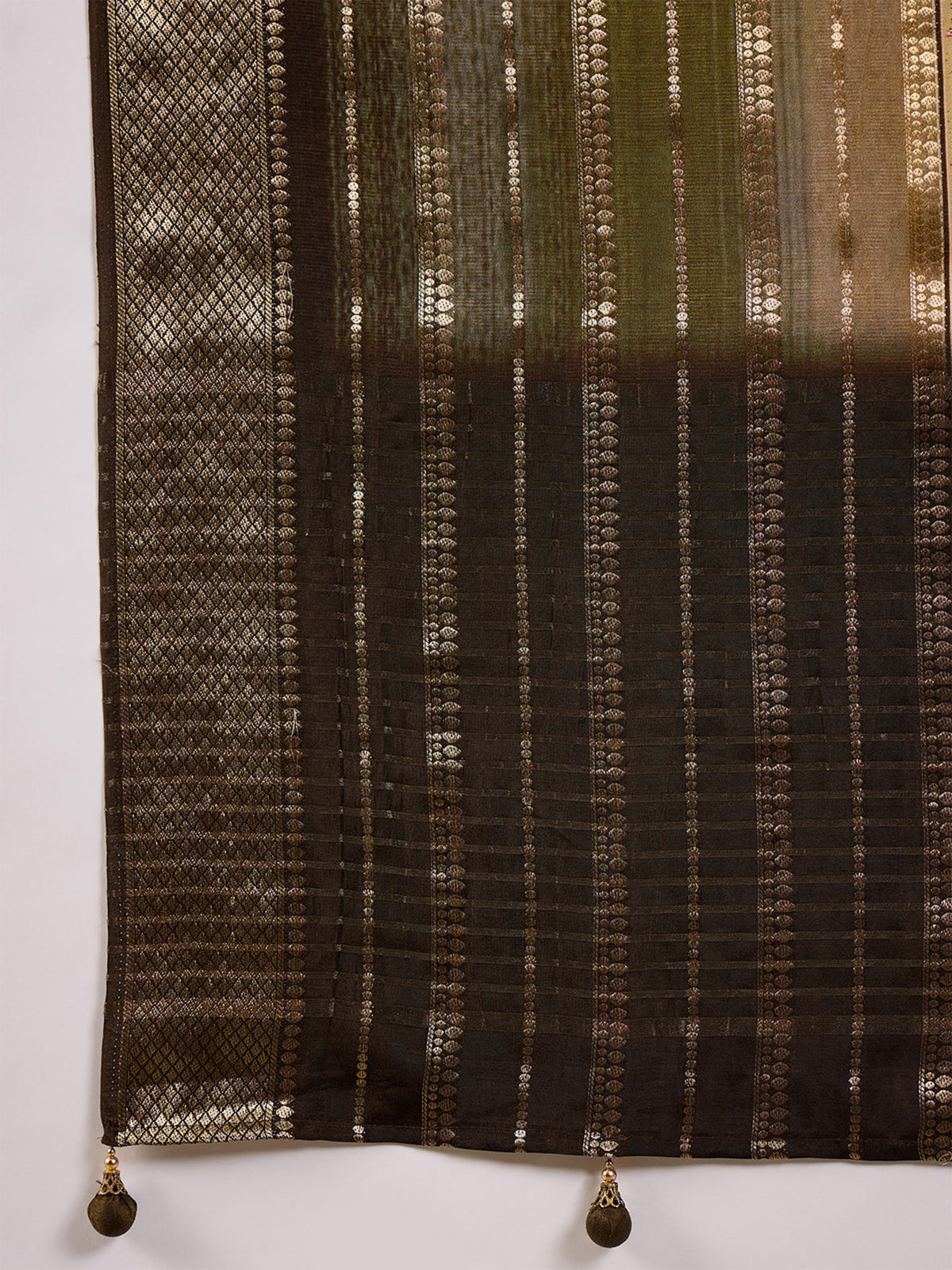 Olive Viscose Silk saree – detail view 5