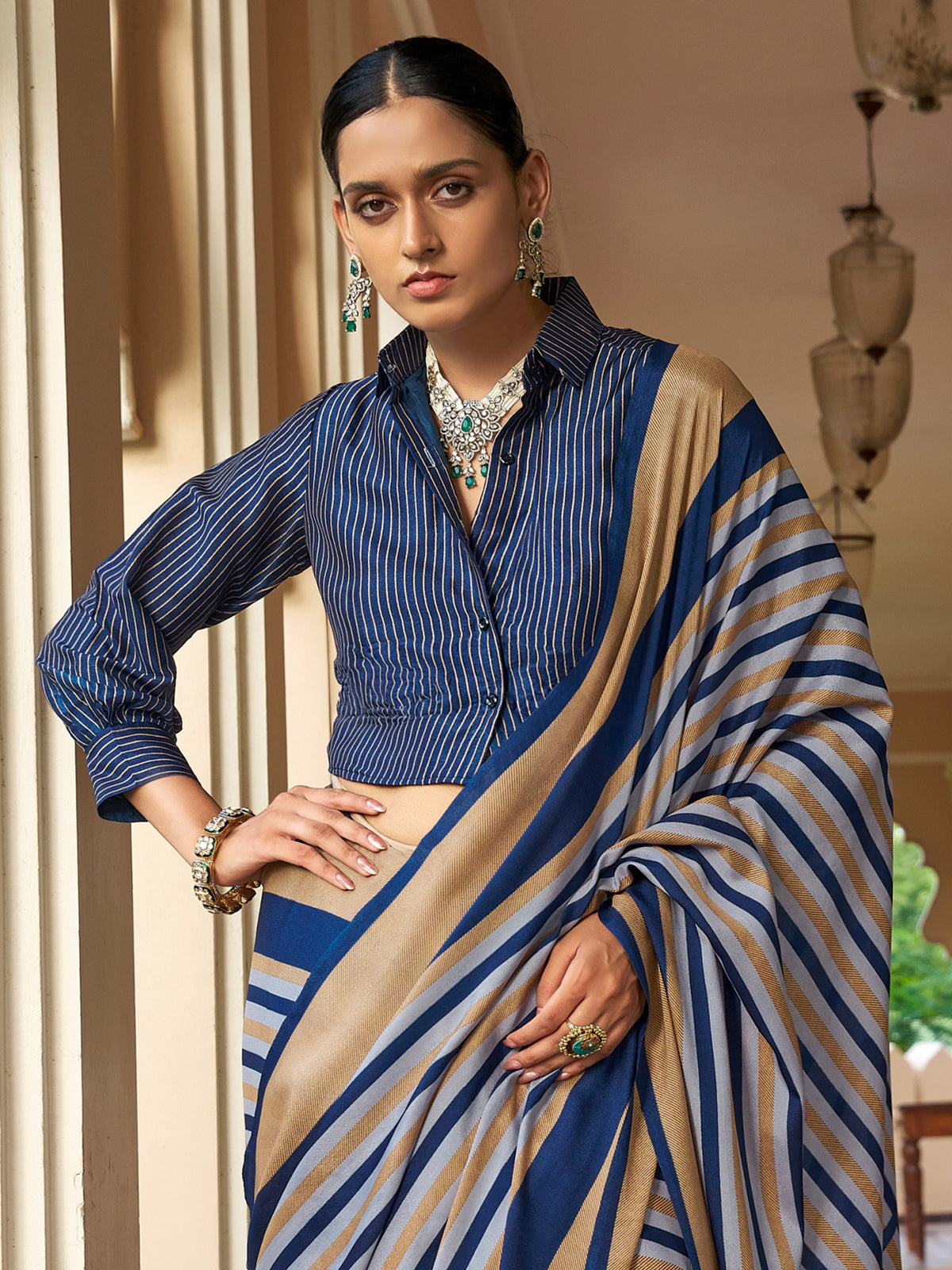 Blue crepe saree view 2