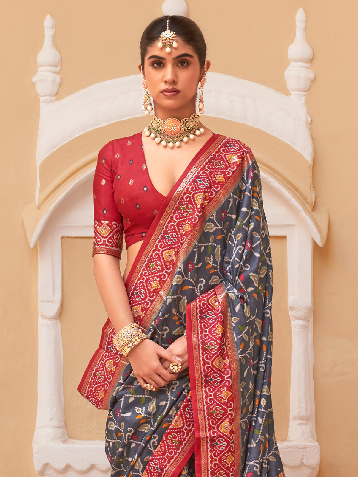 Grey Silk Blend saree – detail view 3