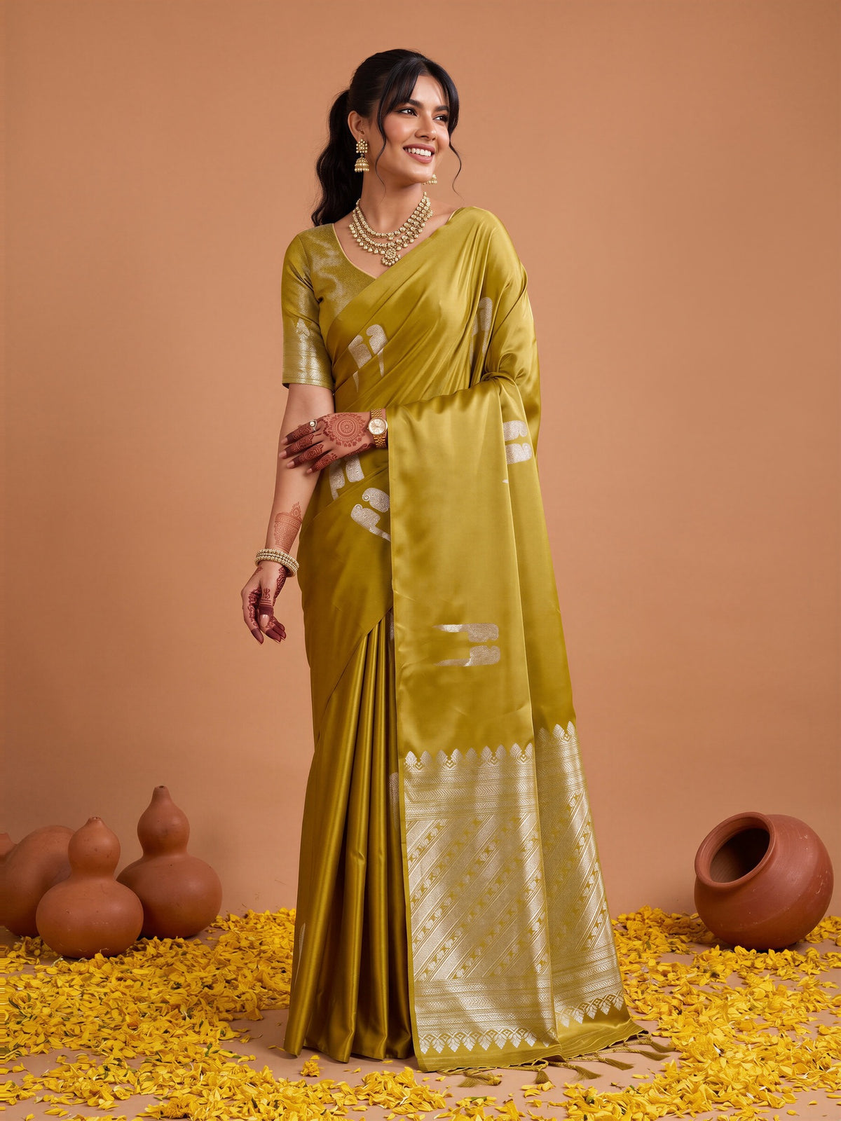 Olive Satin saree – detail view 3