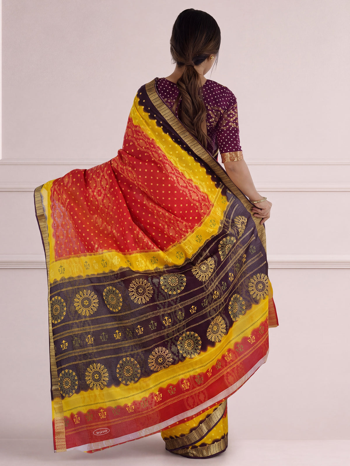 Red Cotton saree – detail view 1
