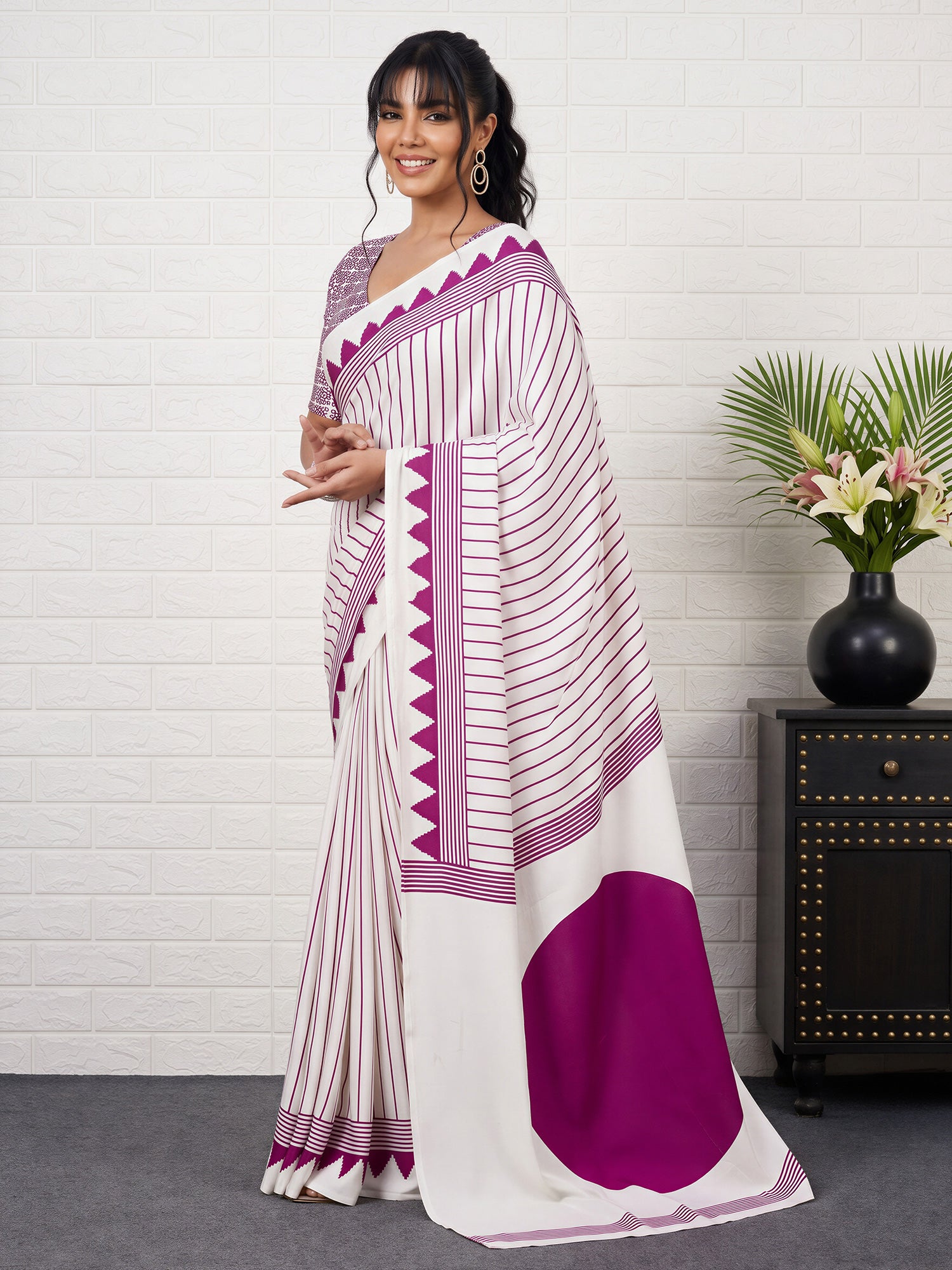 White Satin saree – detail view 2