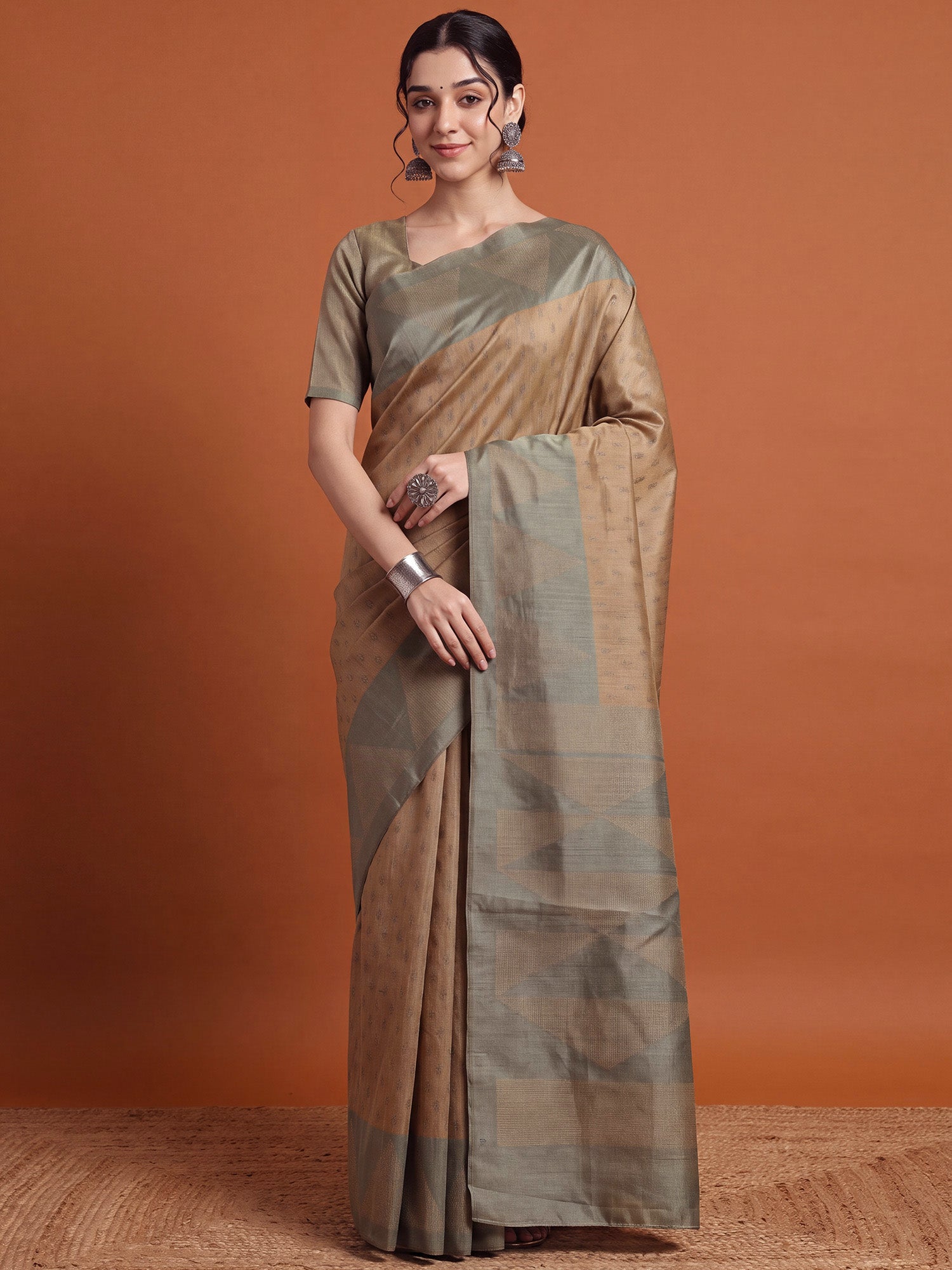 Olive Silk Blend saree – detail view 3