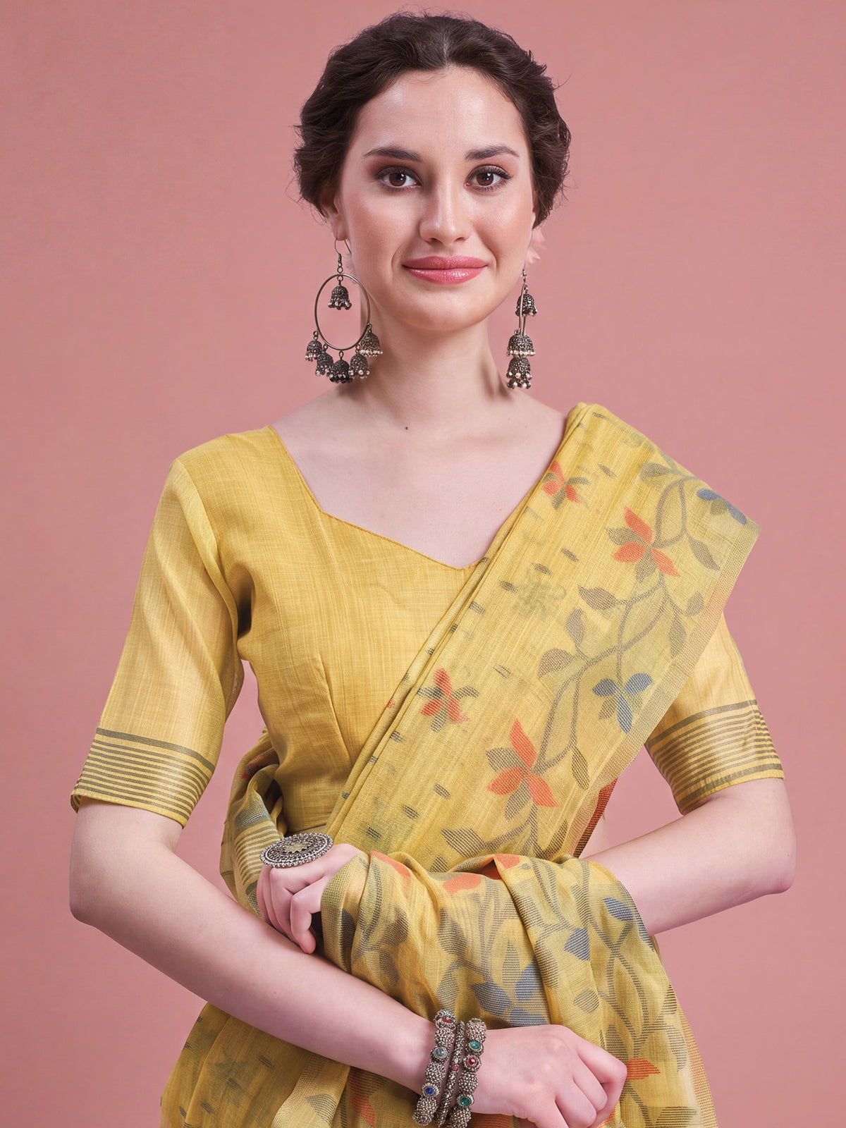 Yellow Linen saree – detail view 4