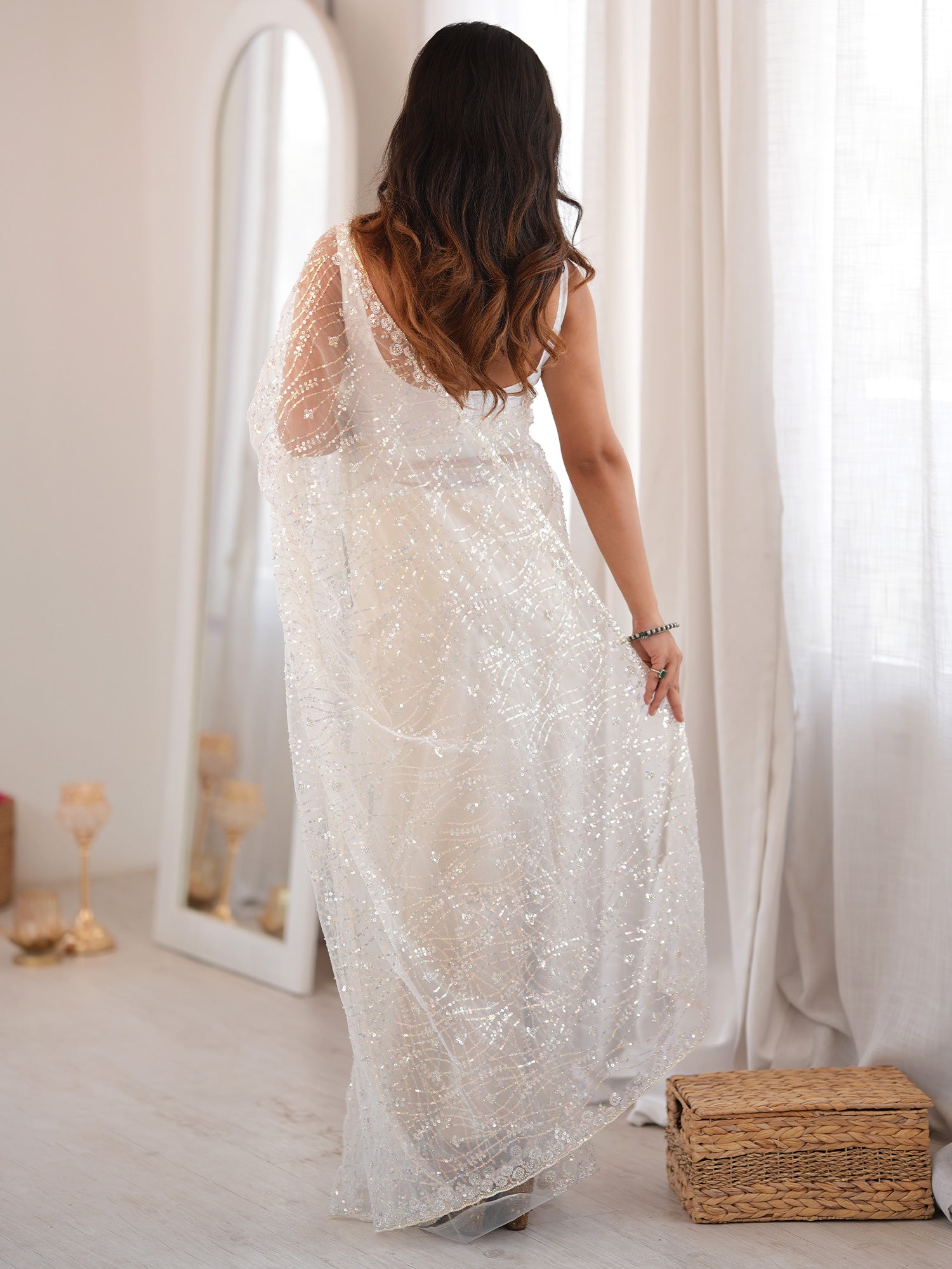 White Net saree – detail view 1