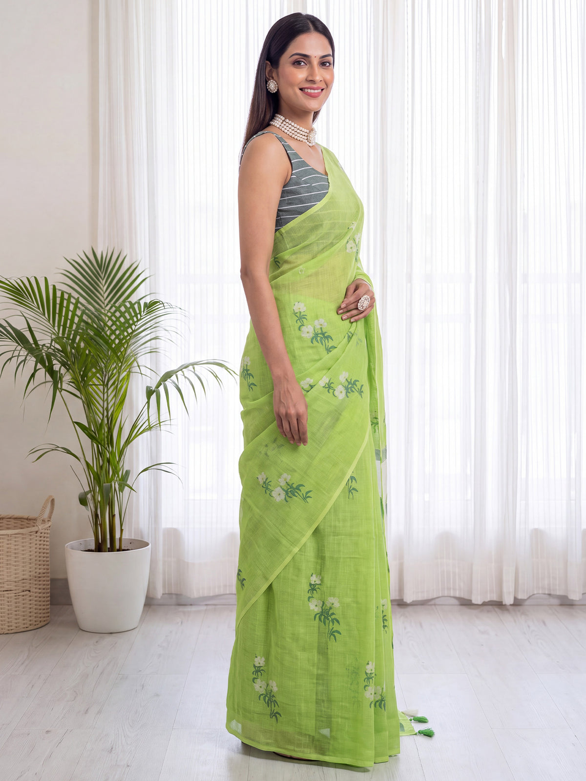 Lime Green Cotton Linen saree – detail view 2