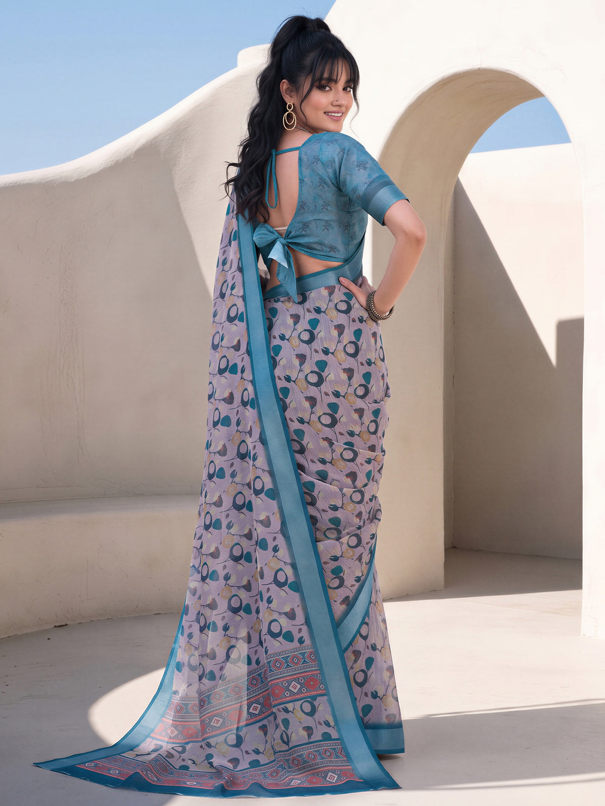 Taupe Cotton Linen saree – detail view 1