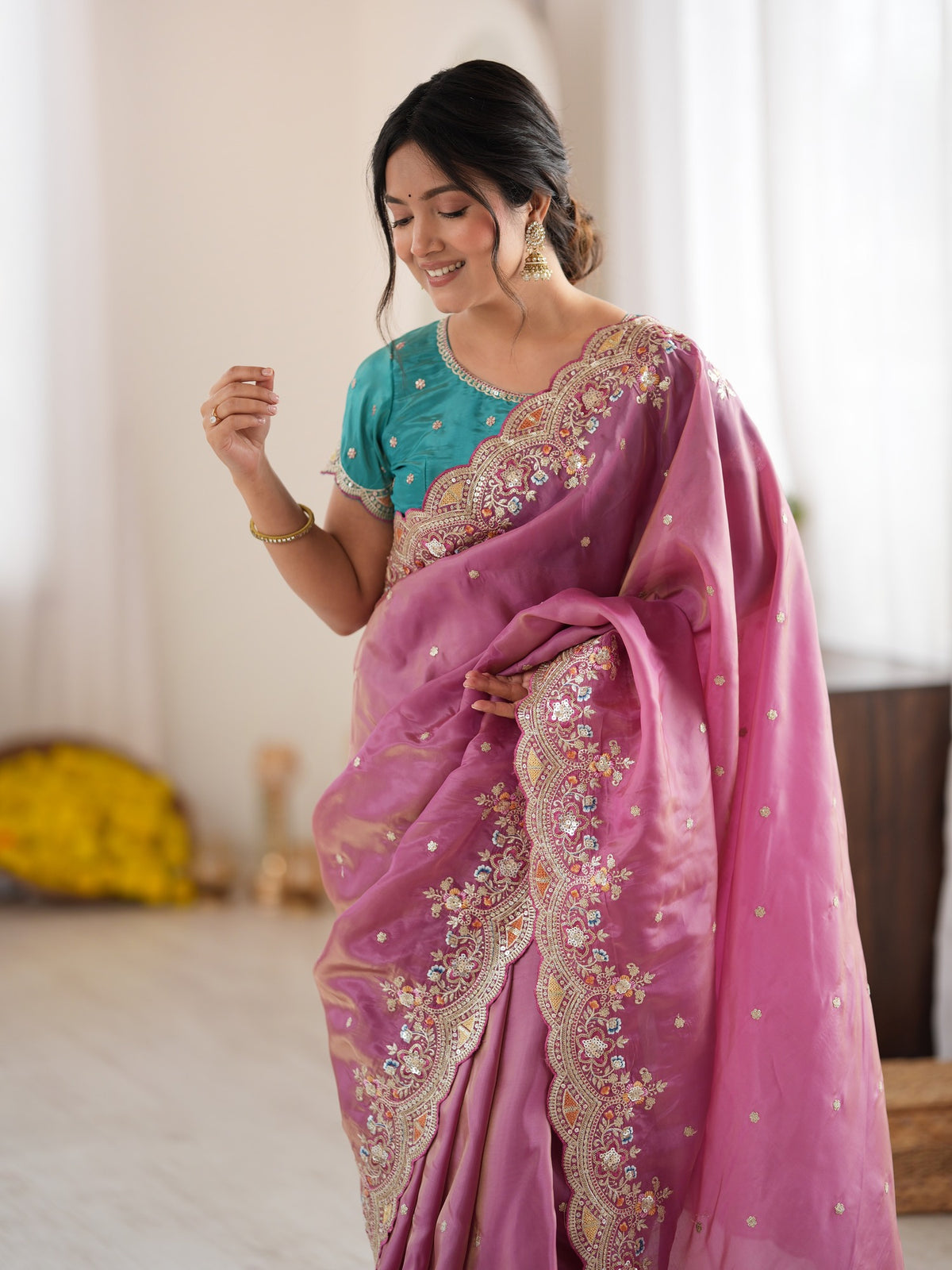 Mauve Satin saree – detail view 4
