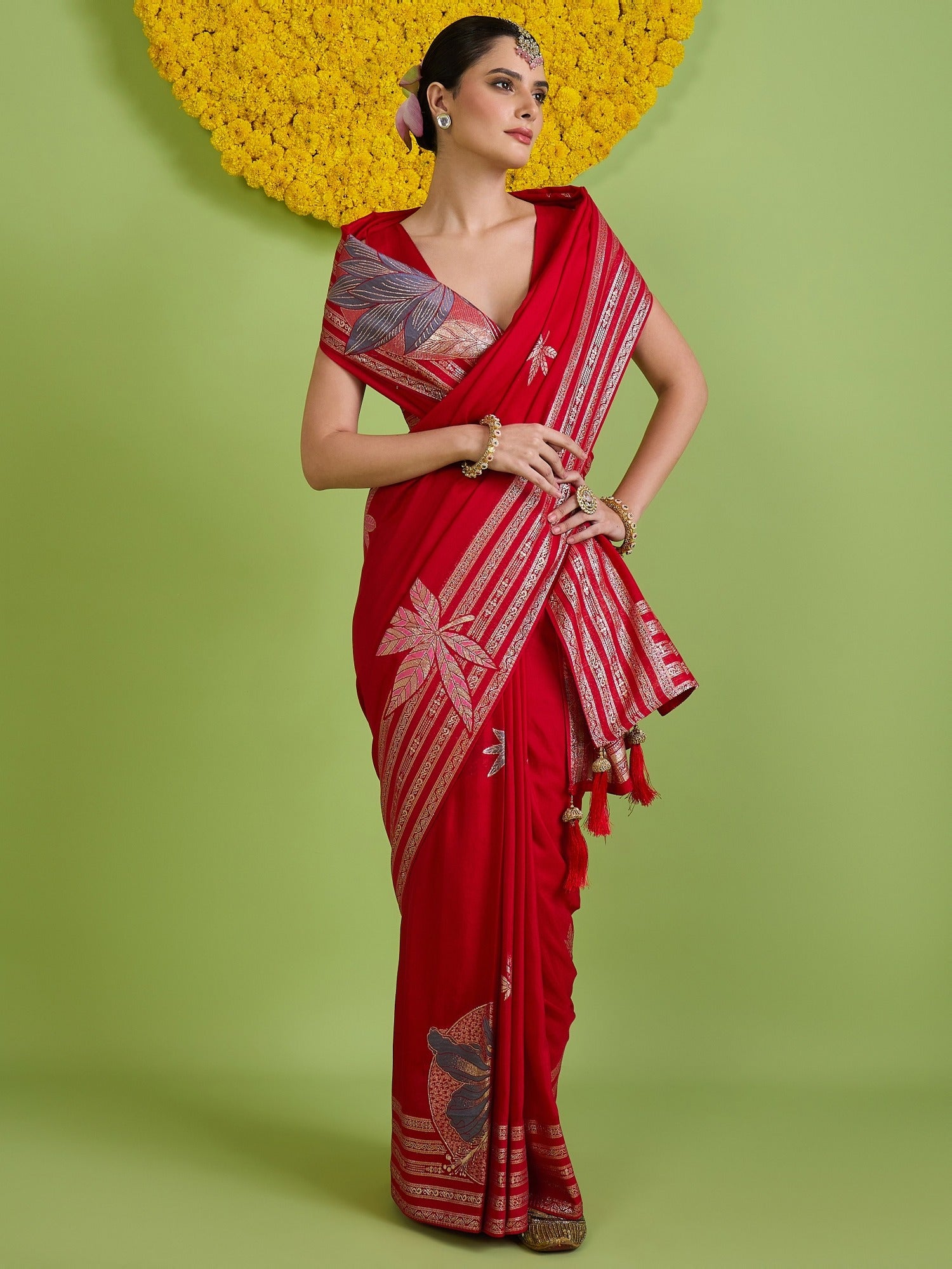 Red Silk Blend saree – detail view 2