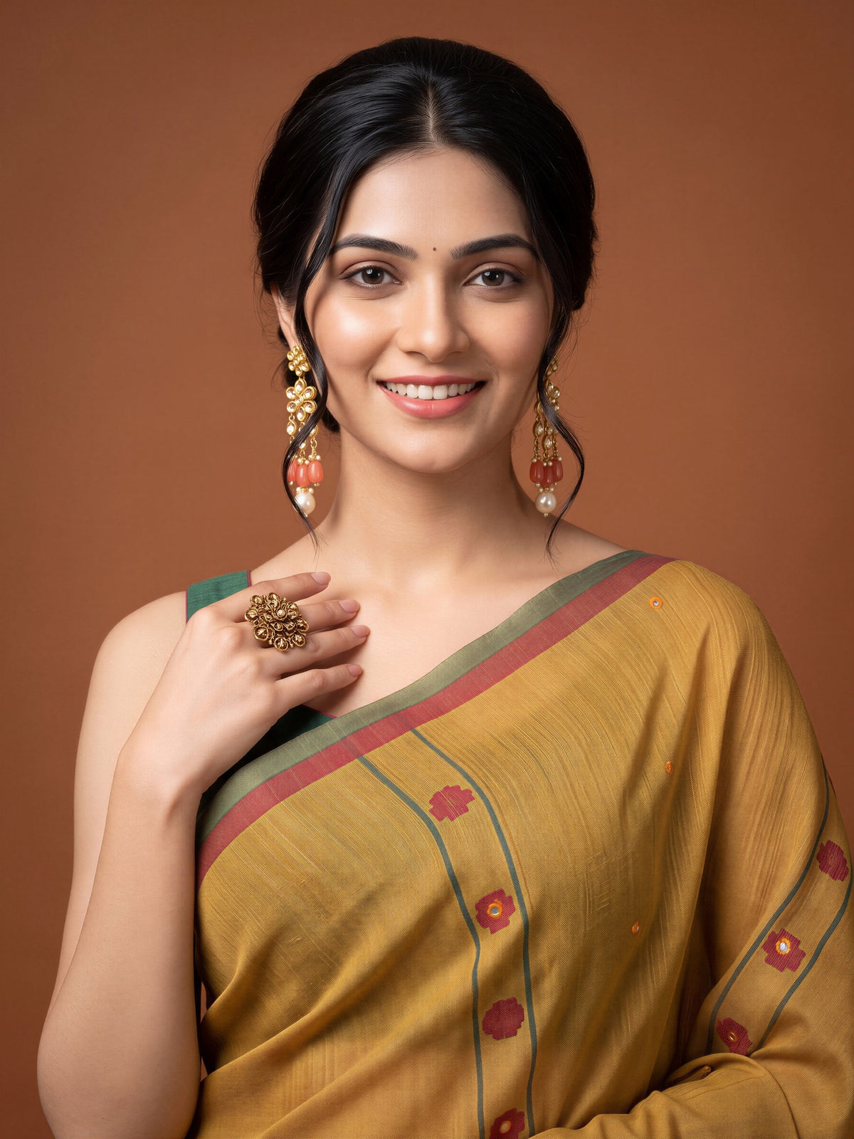 Mustard Linen Blend saree – detail view 4