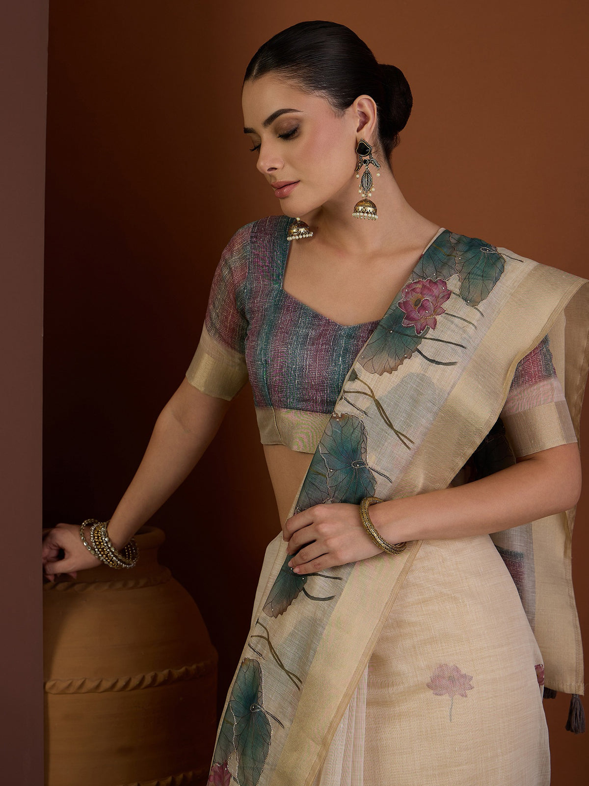 Beige linen blend saree view 5