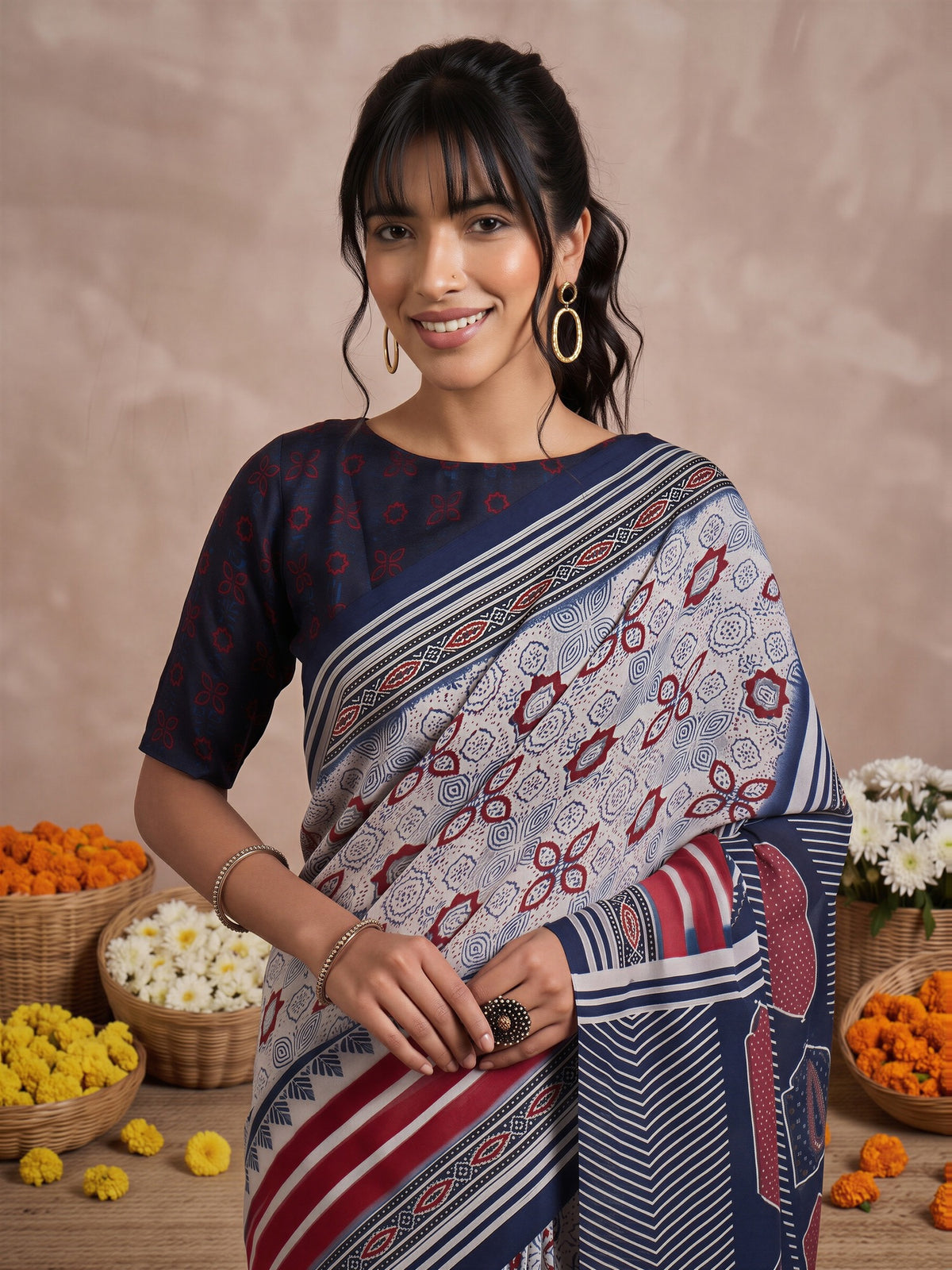 Off White Viscose Silk saree – detail view 4