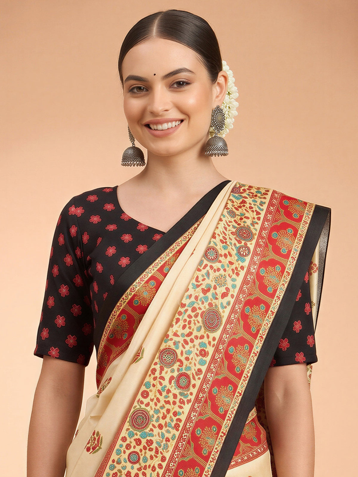 Cream Silk Blend saree – detail view 4