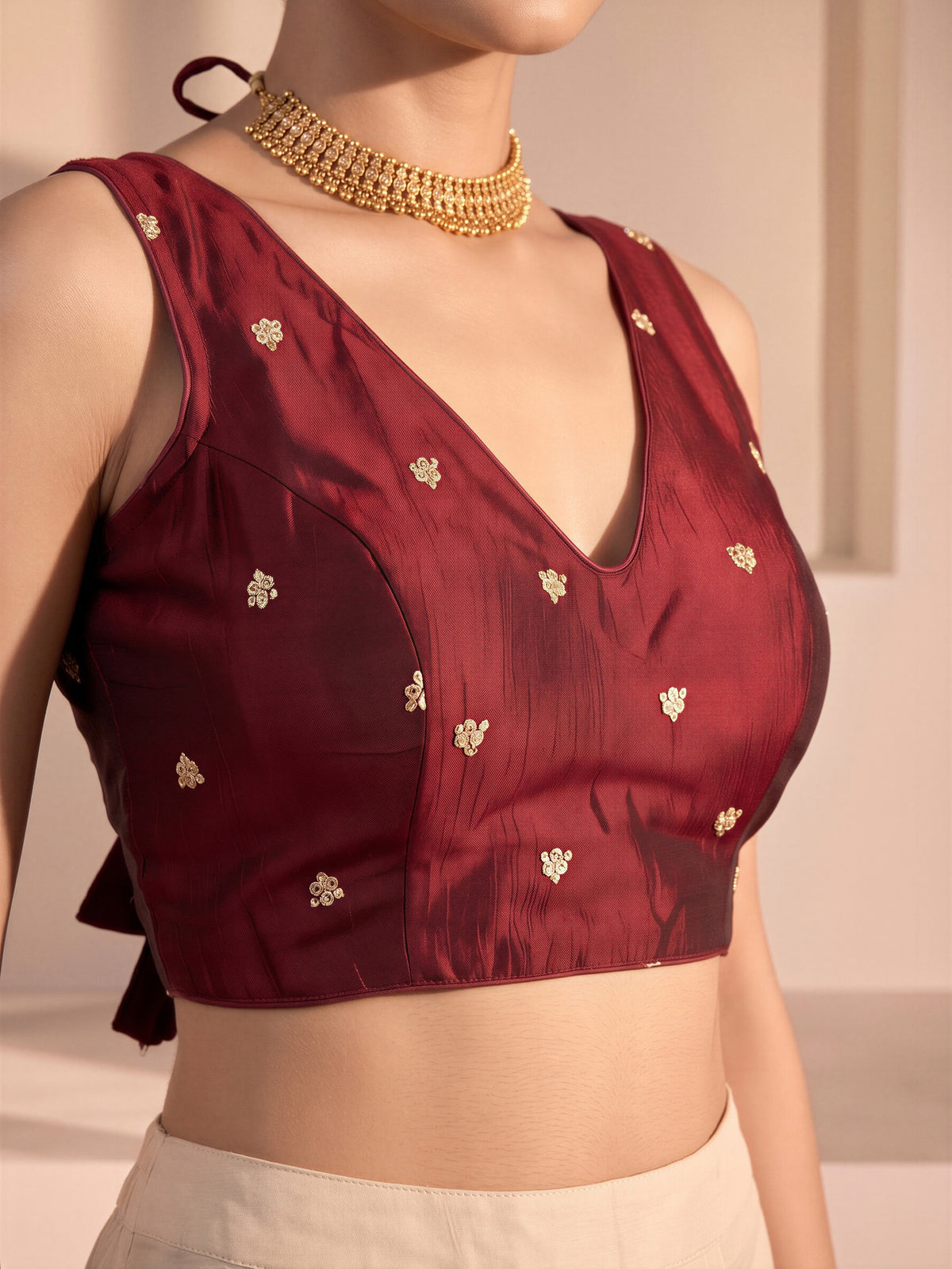 Maroon sequin embellished vichitra silk sleeveless readymade saree blouse with v neck view 3