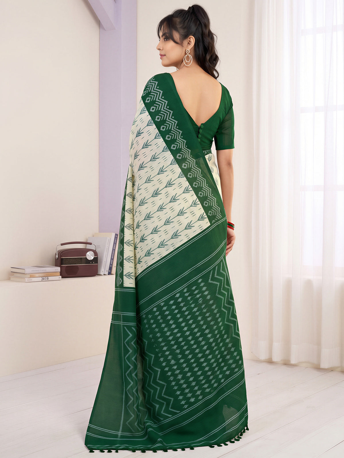 Off White Cotton Blend saree – detail view 1