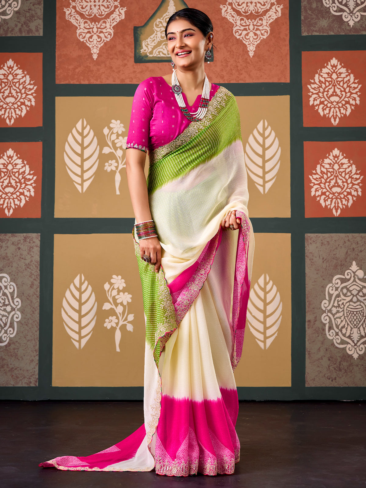 Cream Chiffon saree – detail view 1