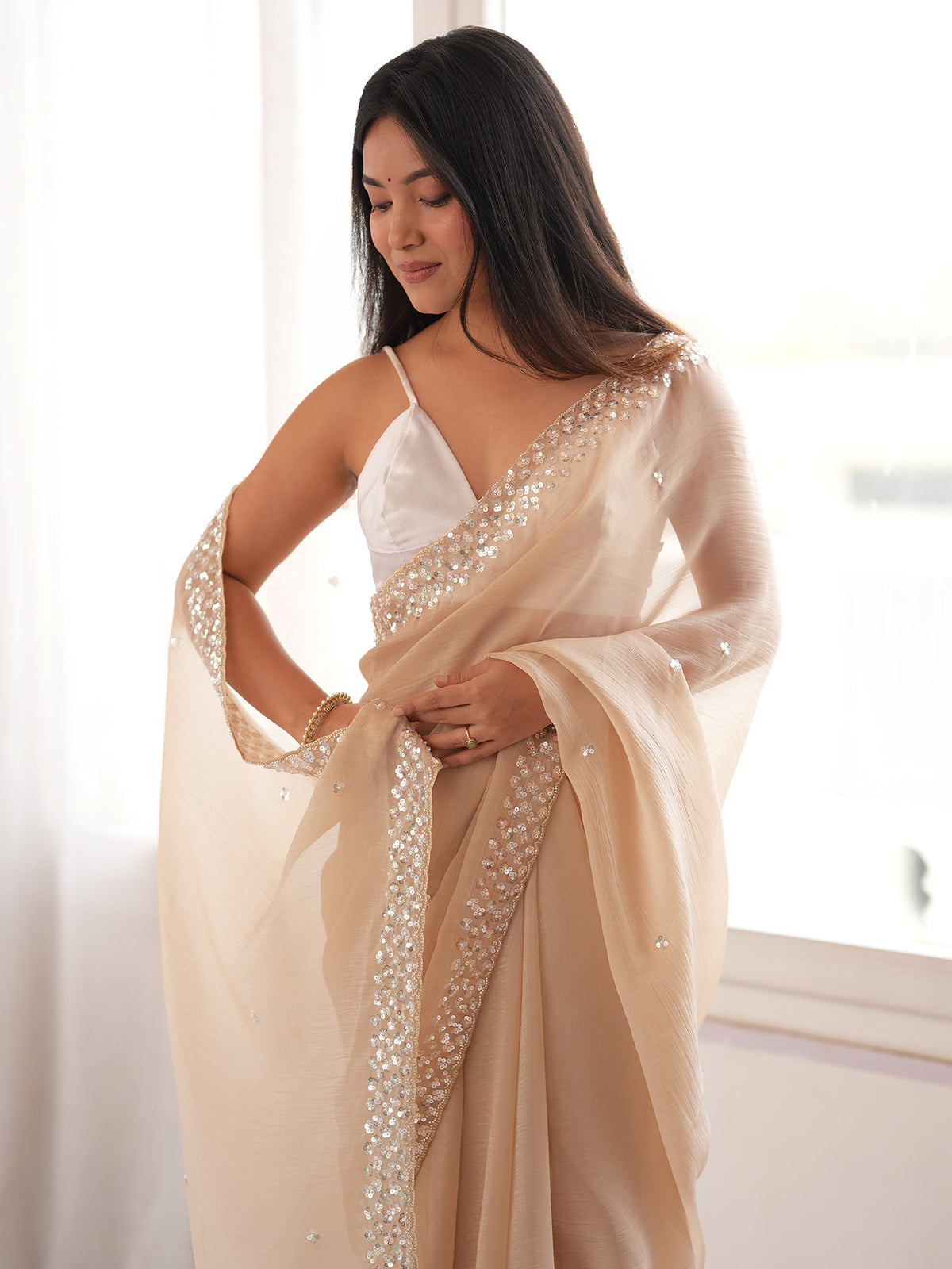 Beige Georgette saree – detail view 3