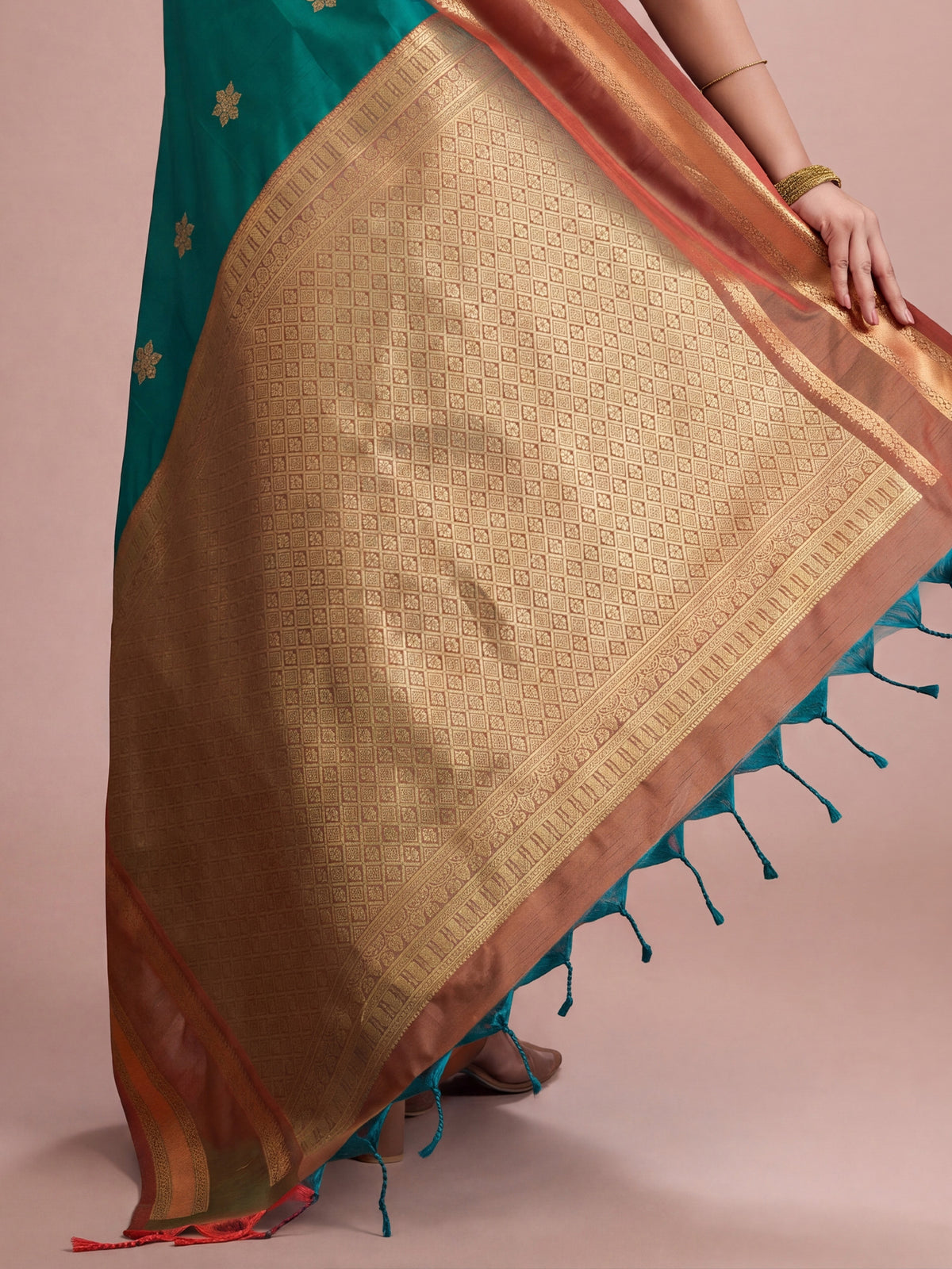 Teal Green Tussar Silk saree – detail view 5