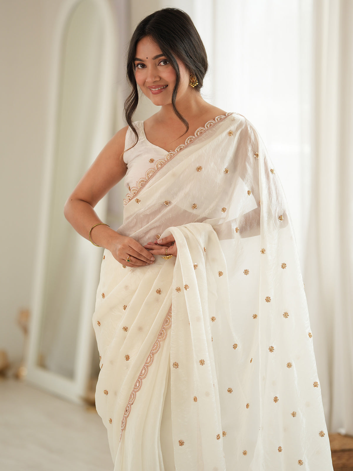 Off White Satin saree – detail view 3