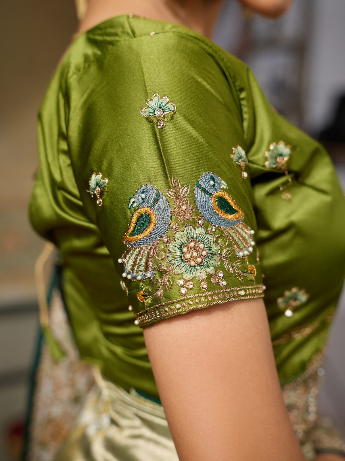 Olive Silk Blend saree – detail view 3