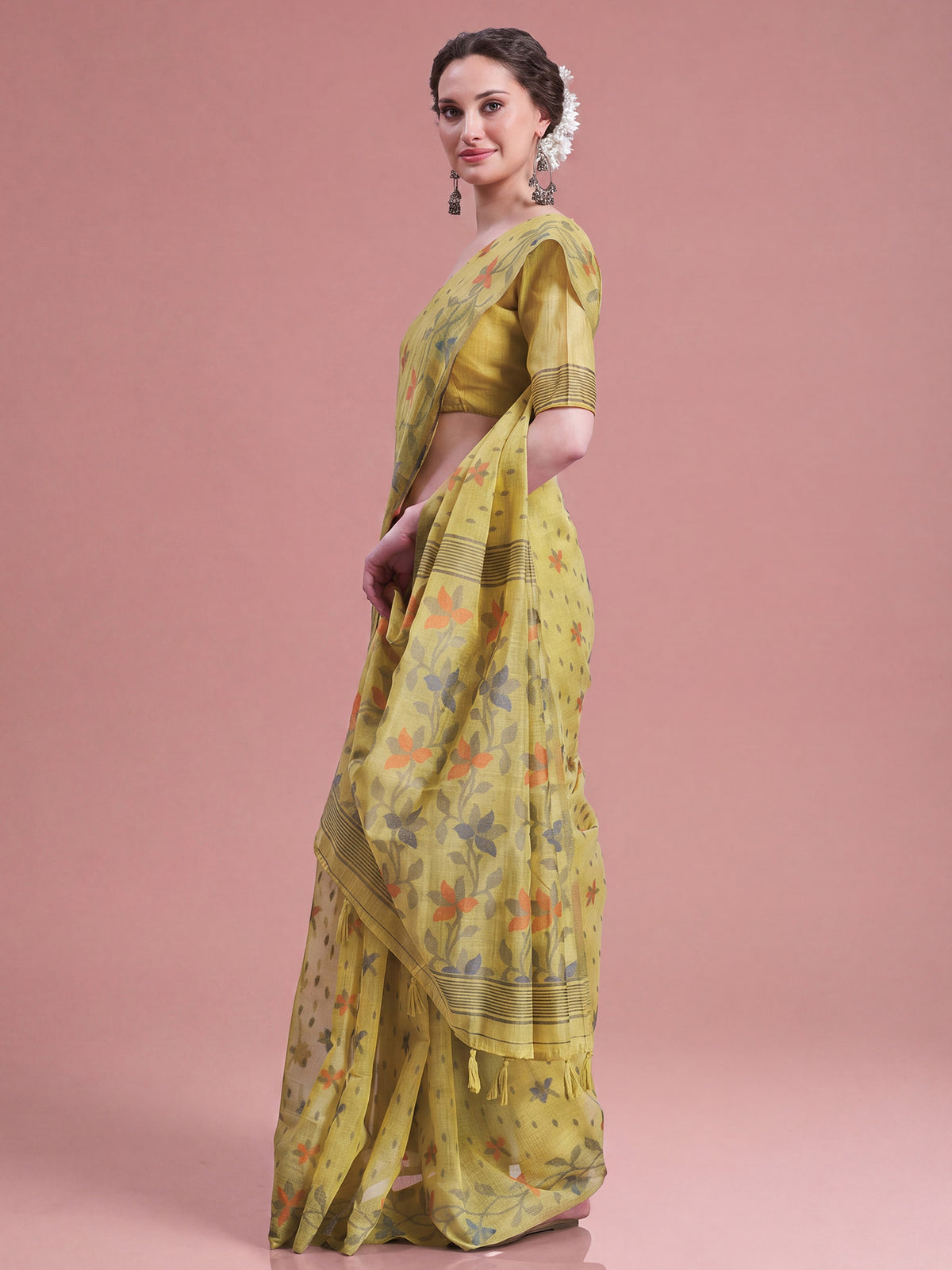 Yellow Linen saree – detail view 2