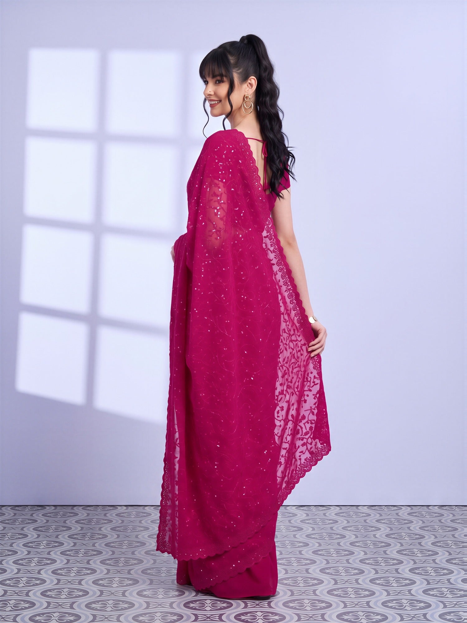Pink Tissue saree – detail view 1