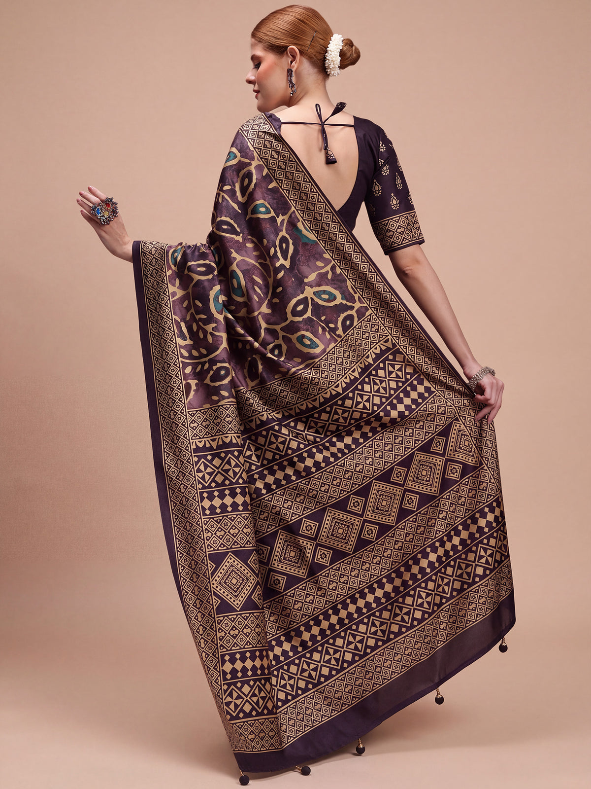 Dark Brown Silk Blend saree – detail view 1