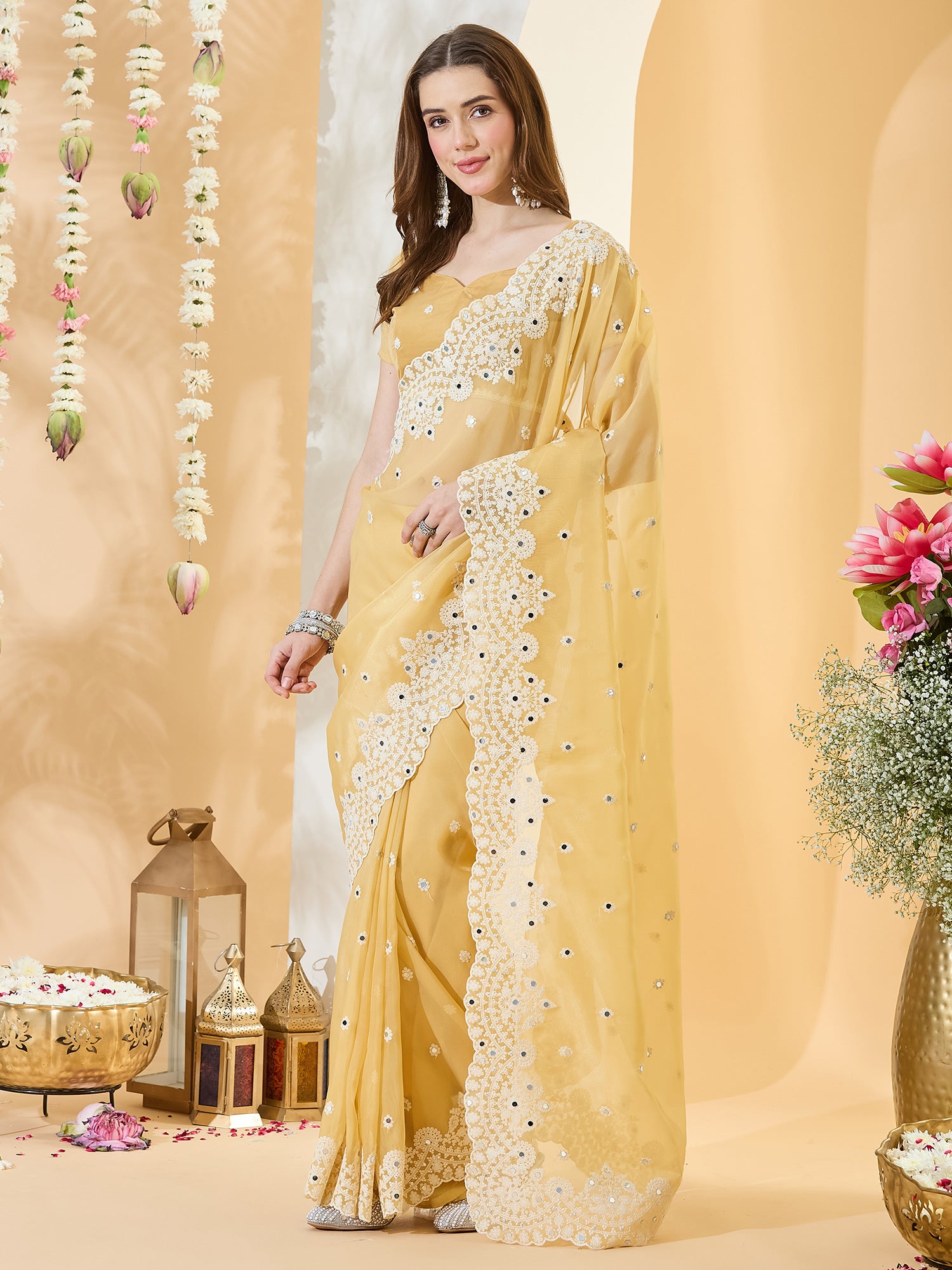 Yellow Organza saree – detail view 2
