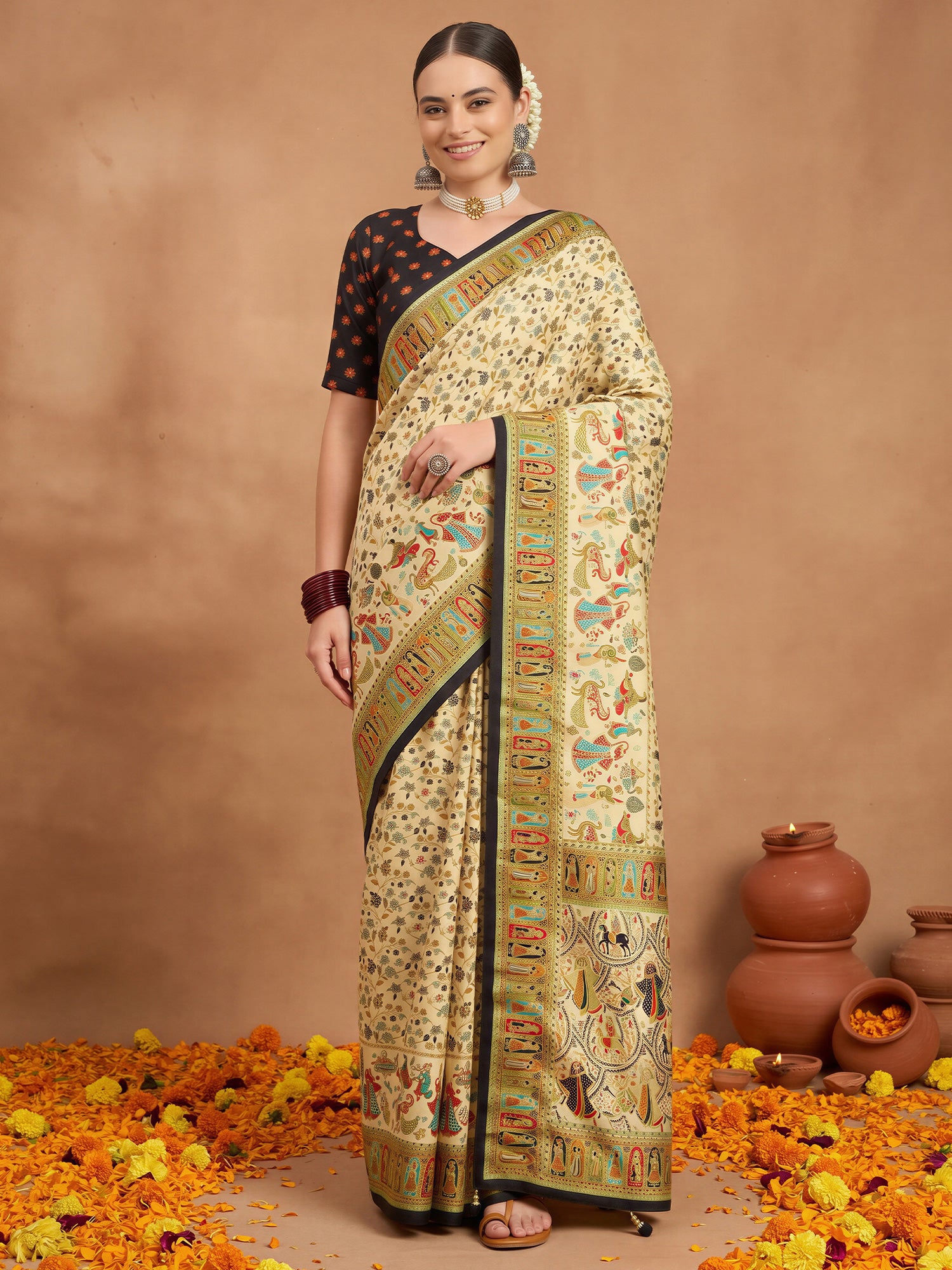Cream Silk Blend saree – detail view 3