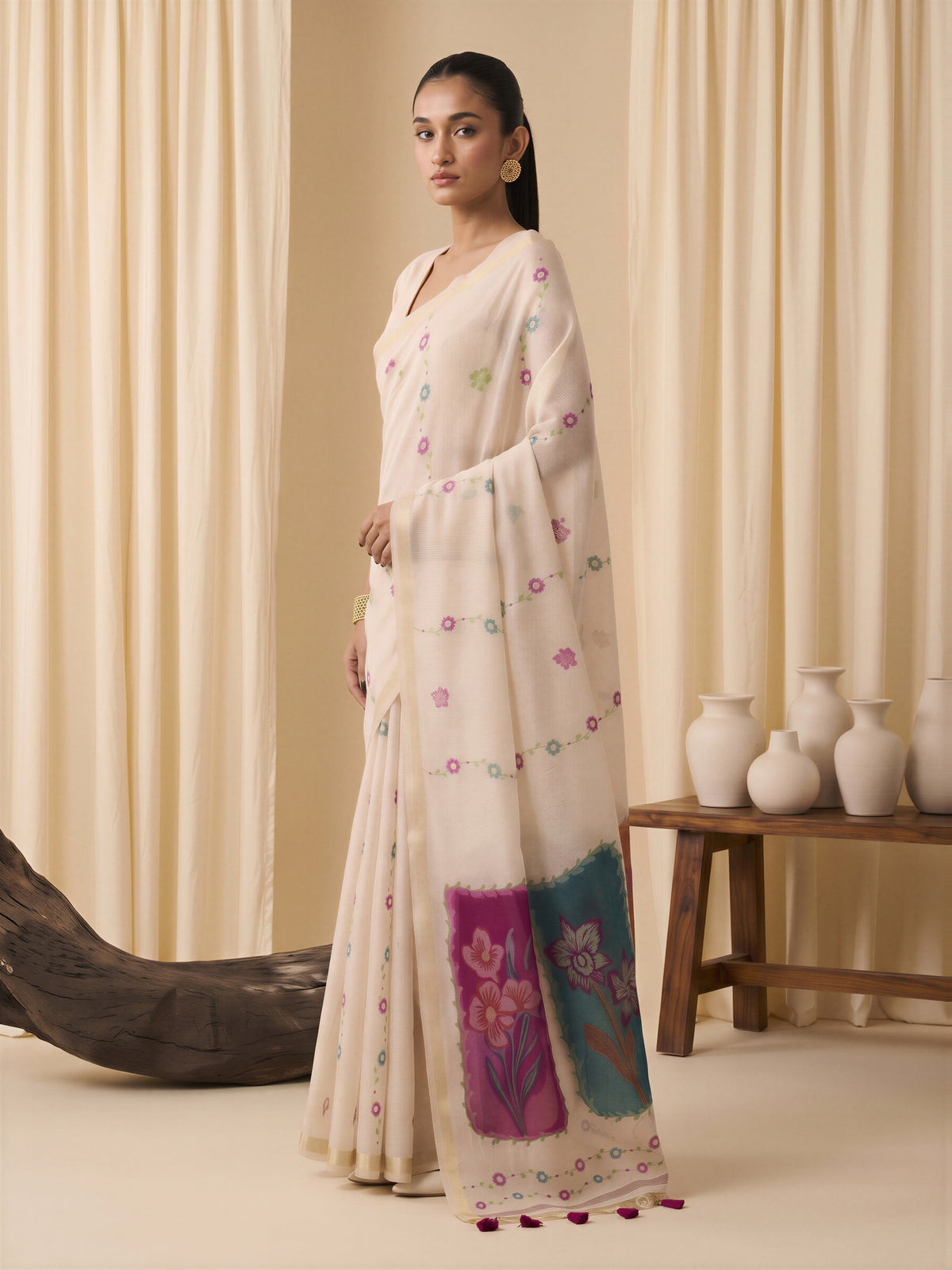 Off White Cotton Blend saree – detail view 2