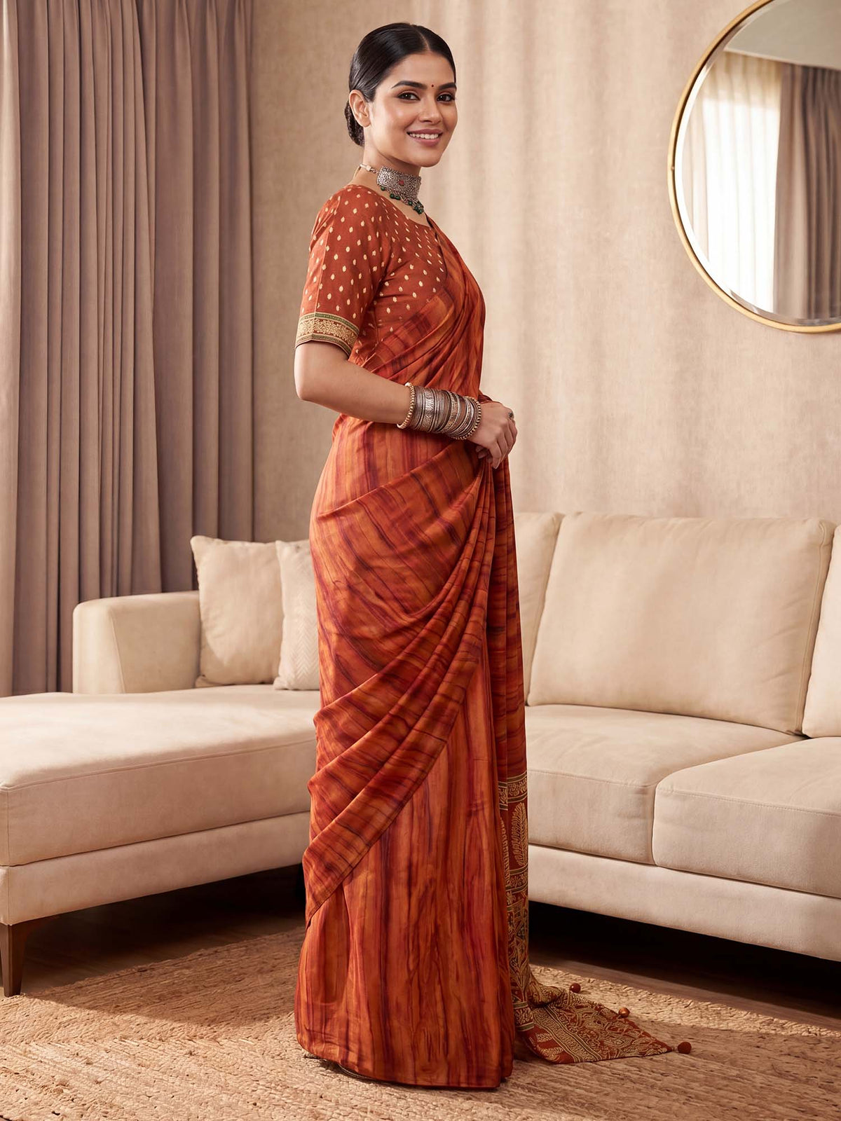 Rust Crepe saree – detail view 2