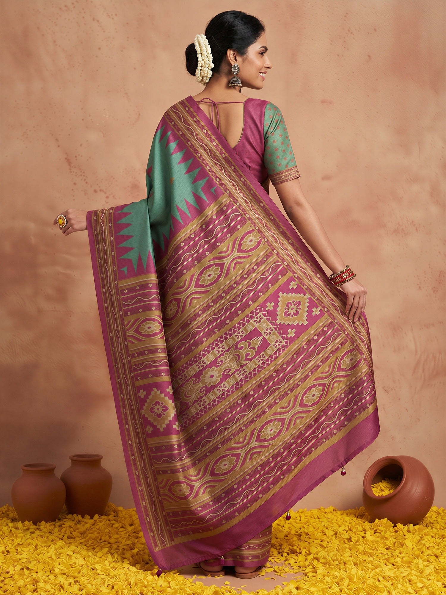 Teal Green Silk Blend saree – detail view 1