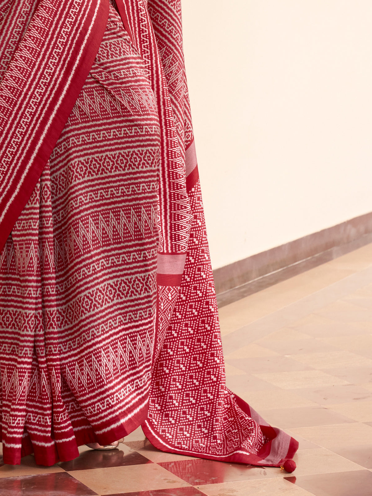 Maroon silk blend saree view 4